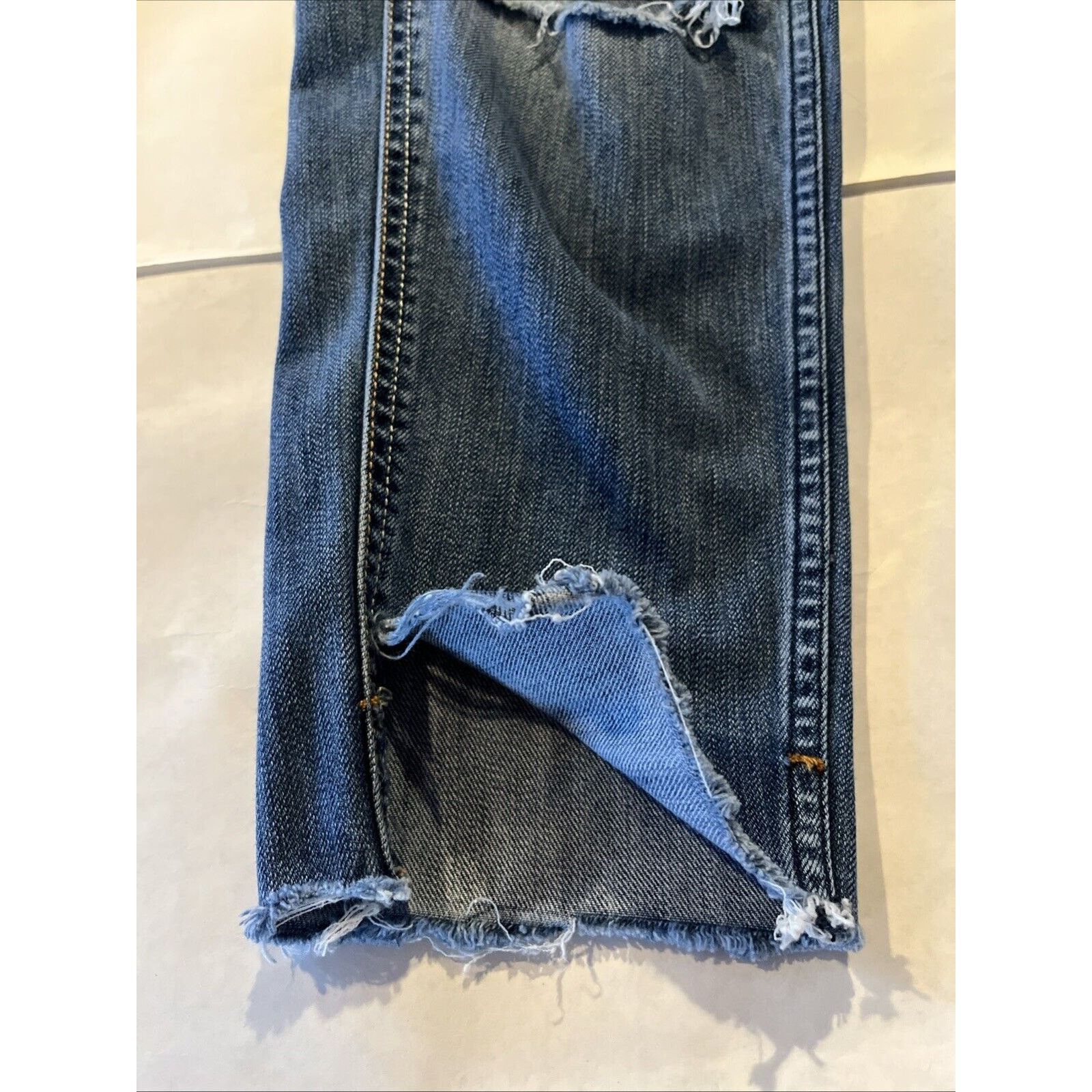 Abercrombie & Fitch Abercrombie & Fitch Womens 30x25 Jeans Blue Denim Distressed Size 30" / US 8 / IT 44 - 4 Thumbnail