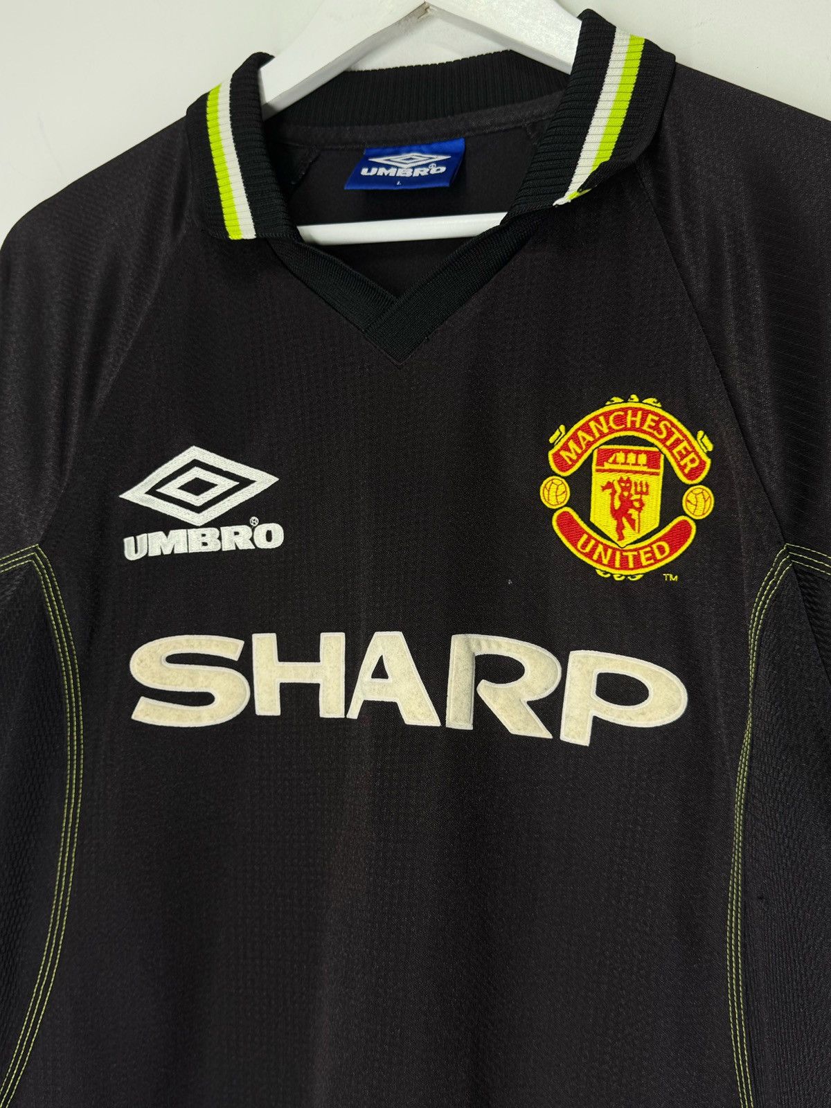 Umbro Umbro Manchester United 1998/99 Third Soccer Jersey Size US L / EU 52-54 / 3 - 3 Thumbnail