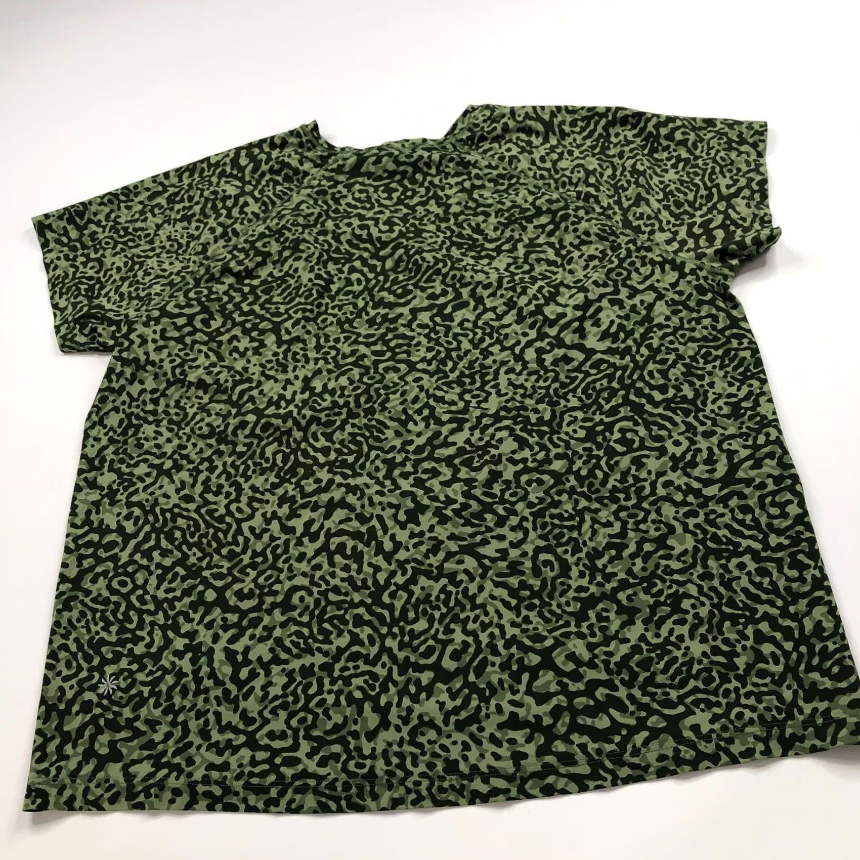 Athleta Athleta Ultimate Train Printed Tee Large Athleisure Gym Pullover Top Camo Green Size L / US 10 / IT 46 - 5 Thumbnail