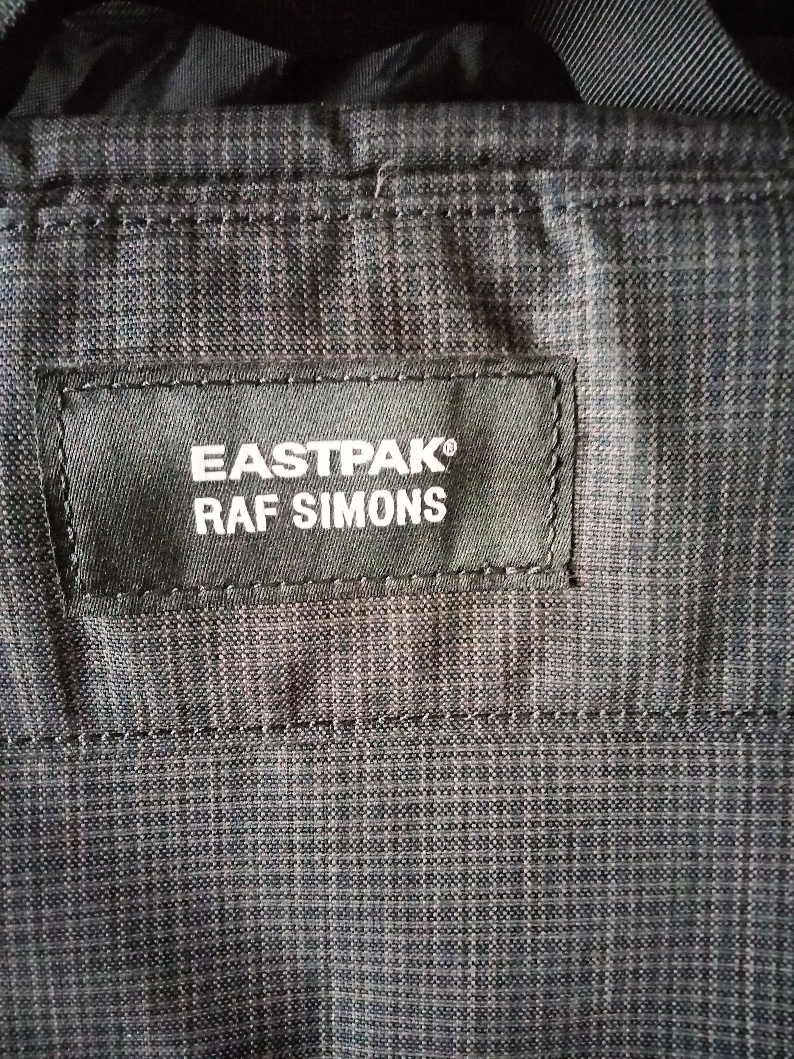 Eastpak × Raf Simons Raf Simons x Eastpak "solar youth'' messenger bag Size ONE SIZE - 4 Thumbnail