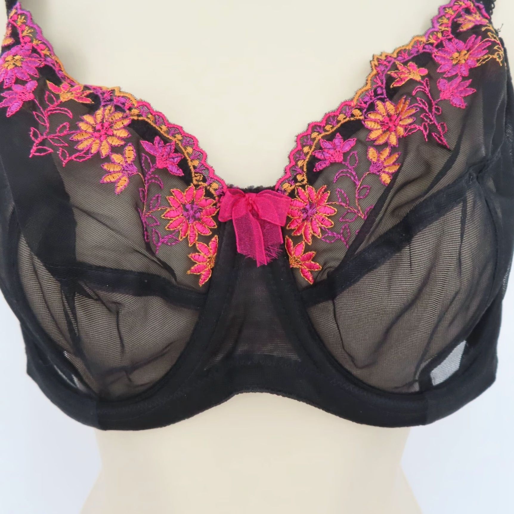 Vintage Goddess Bra 34G Black Flower Embroidered Bow Underwire T-Shirt Bra Womens 34G Size ONE SIZE - 3 Thumbnail