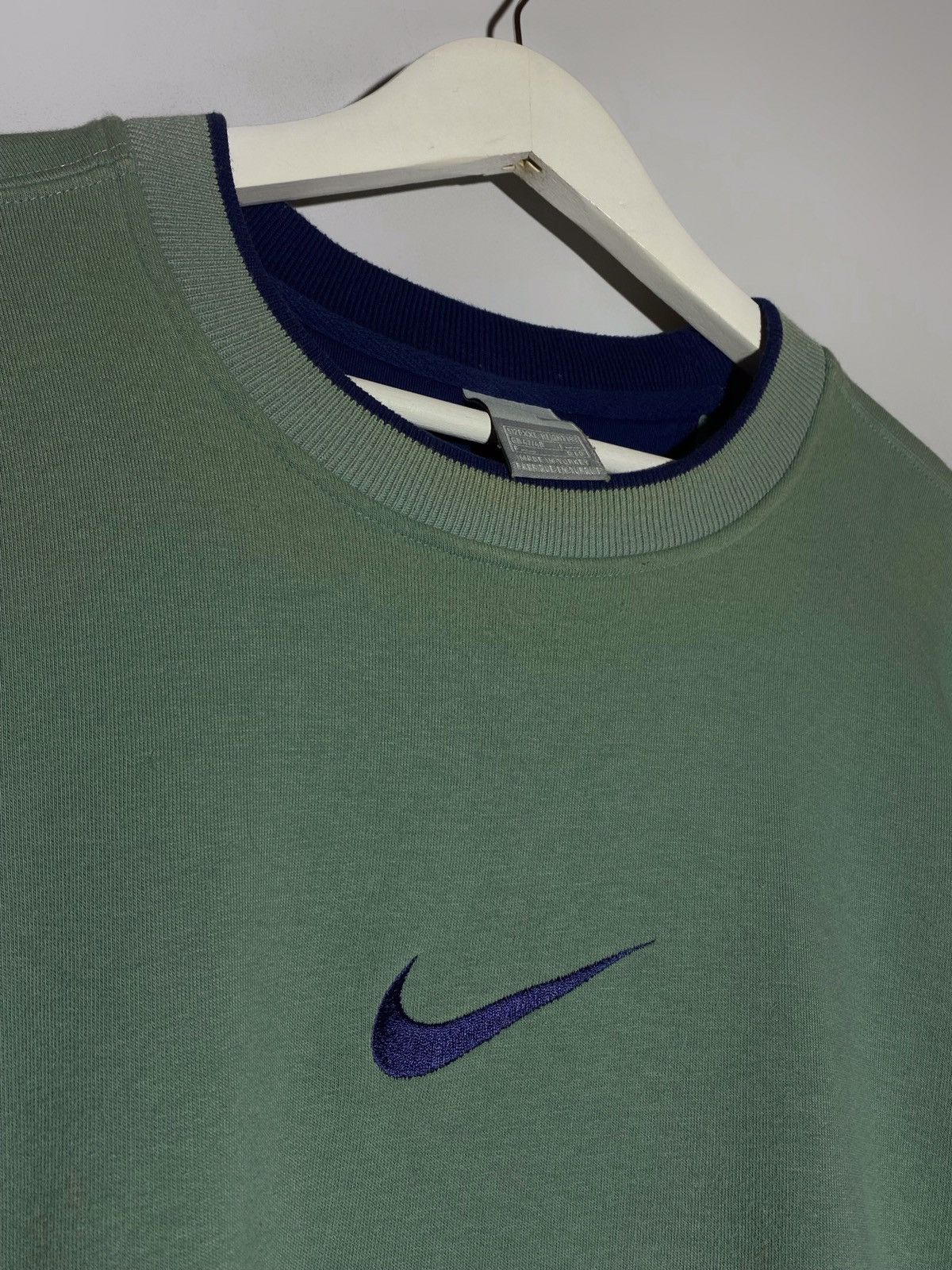 Nike Vintage 00s Nike y2k hype streetwear swoosh logo sweatshirt Size US XXL / EU 58 / 5 - 4 Thumbnail
