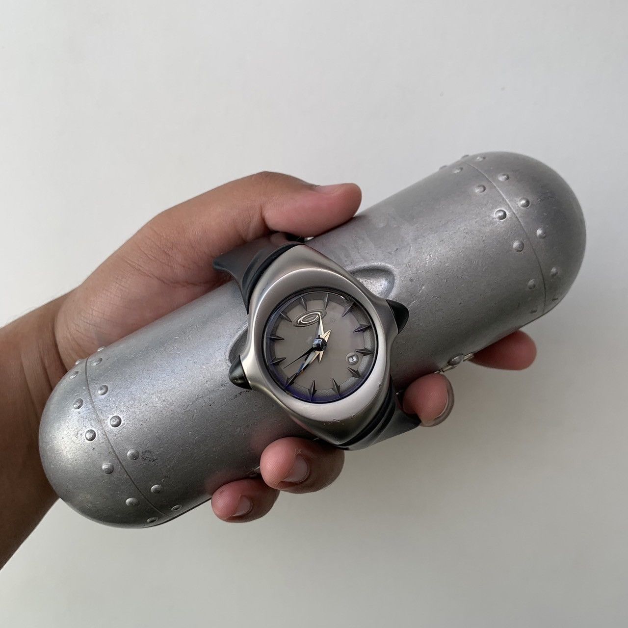 image of Grail Vintage 2002 Oakley Crush Grey Dial Quartz Watch in Silver, Men's