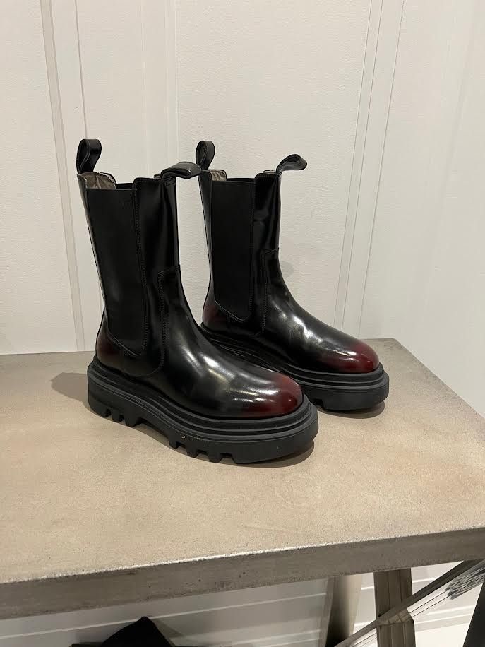 Allsaints All Saints Chelsea black Alex with Truffle finish Size US 7 / IT 37 - 2 Thumbnail