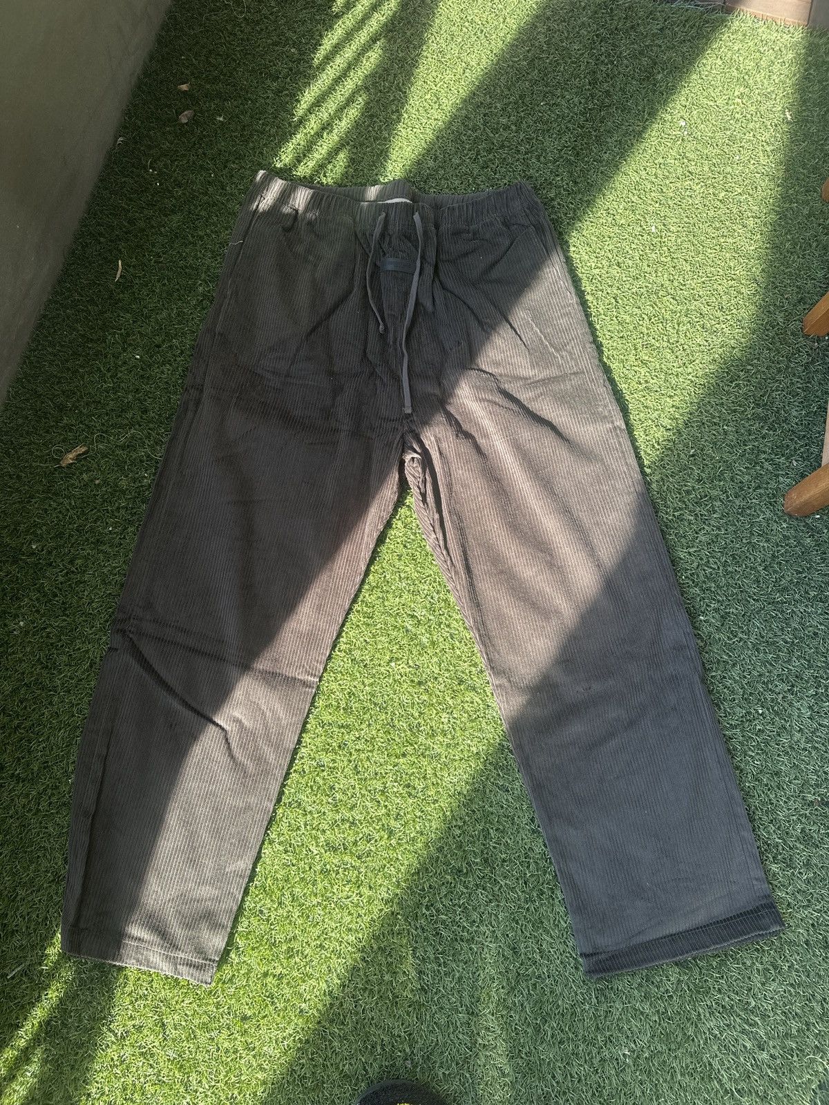 Fear of God FEAR OF GOD ESSENTIALS WOMEN'S RELAXED CORDUROY TROUSER Size 40" / US 18 - 5 Thumbnail
