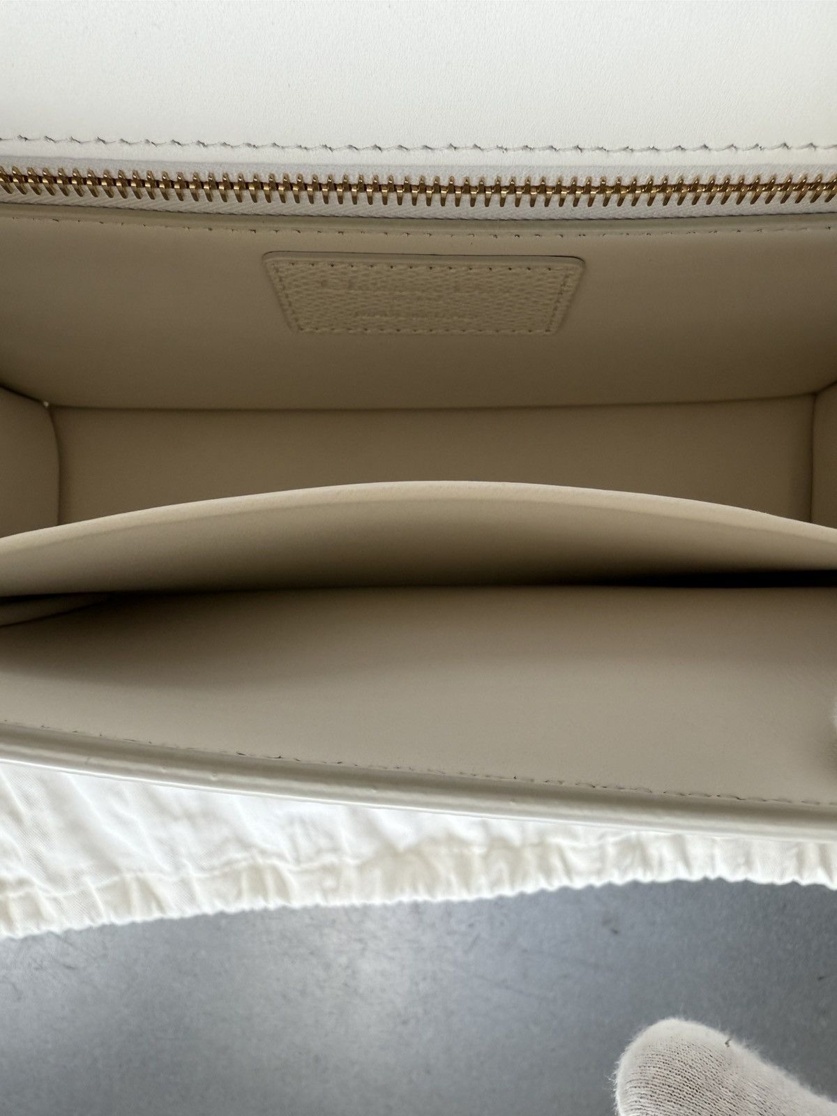 Dior Christian Dior Montaigne 30 White Handbag Size ONE SIZE - 13 Thumbnail