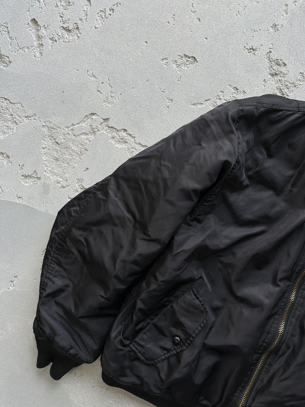 Vintage Vtg 90s USAF RT Industries M1 Reversible Bomber Jacket XL Size US XL / EU 56 / 4 - 3 Thumbnail