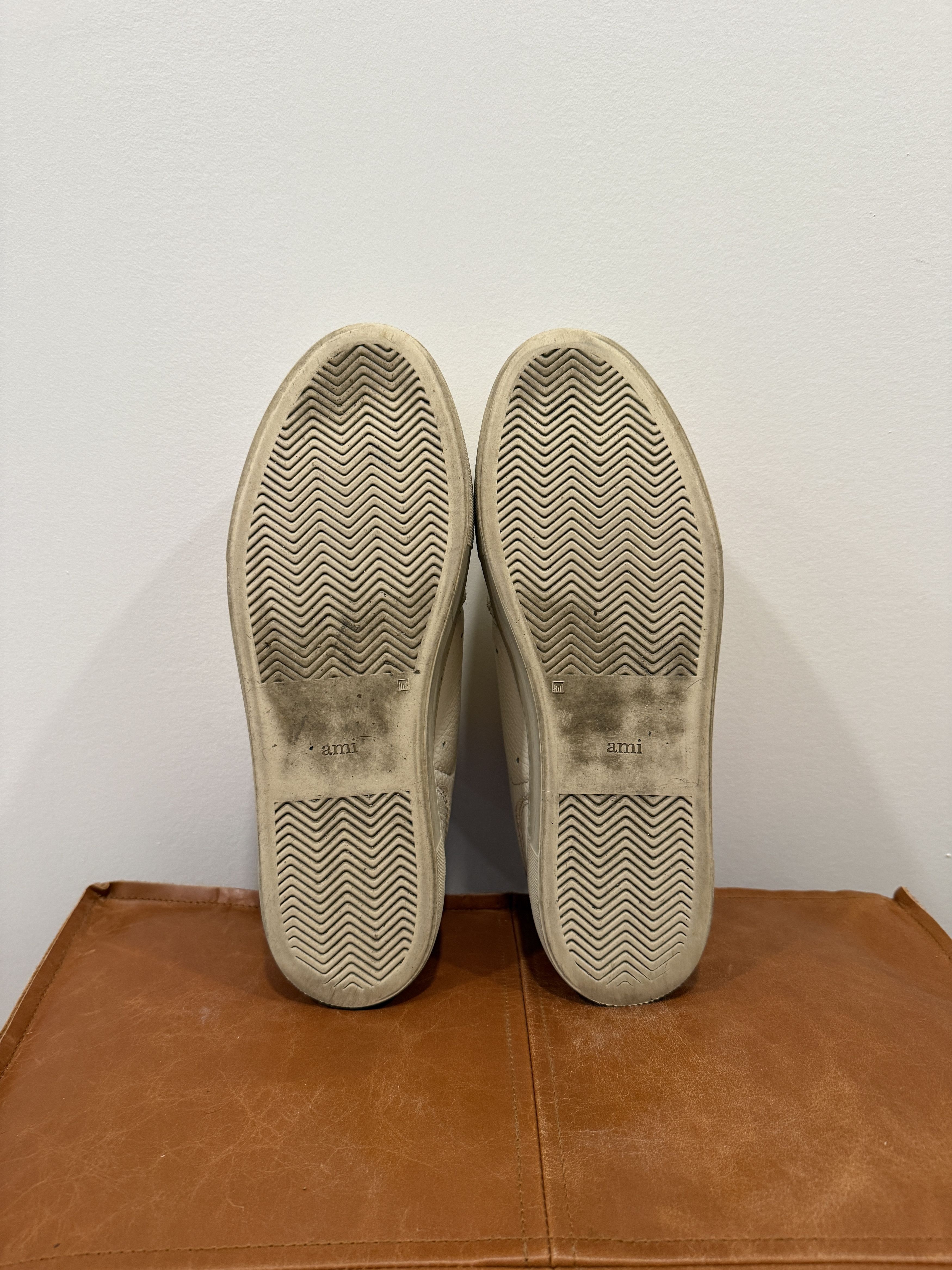 AMI AMI Paris Basketball Velcro Low-Top Sneaker (Off-White) Size US 10 / EU 43 - 4 Thumbnail