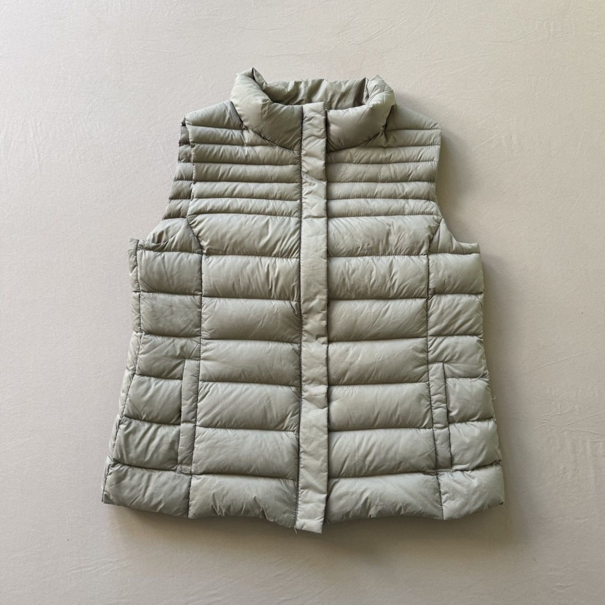 Mango Mango Down ULTRA-LIGHT QUILTED GILET Size L / US 10 / IT 46 - 1 Thumbnail