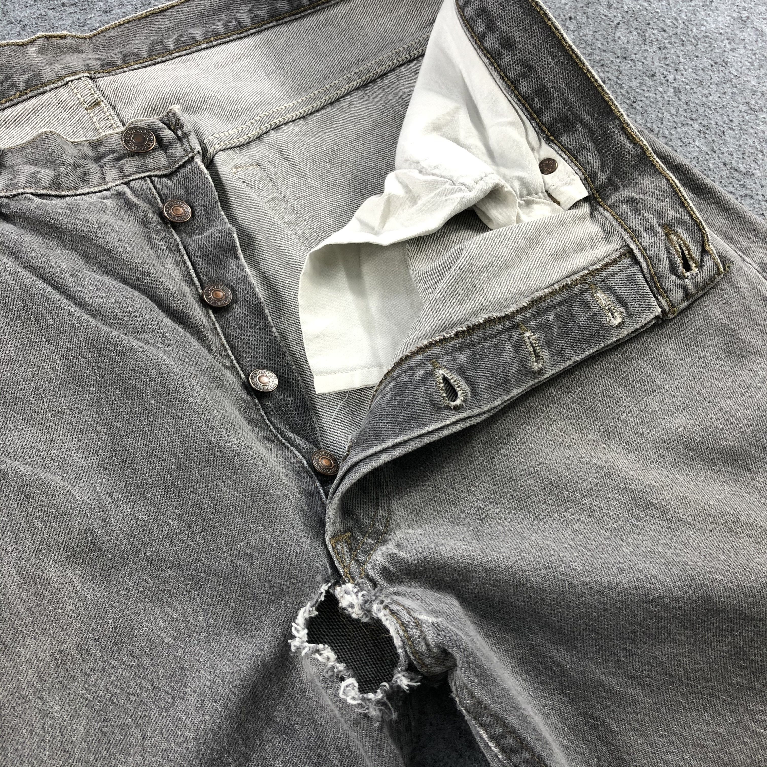 Levi's 90s Vintage Faded Black Levis 501 Jeans-J1481 Size US 37 - 10 Thumbnail