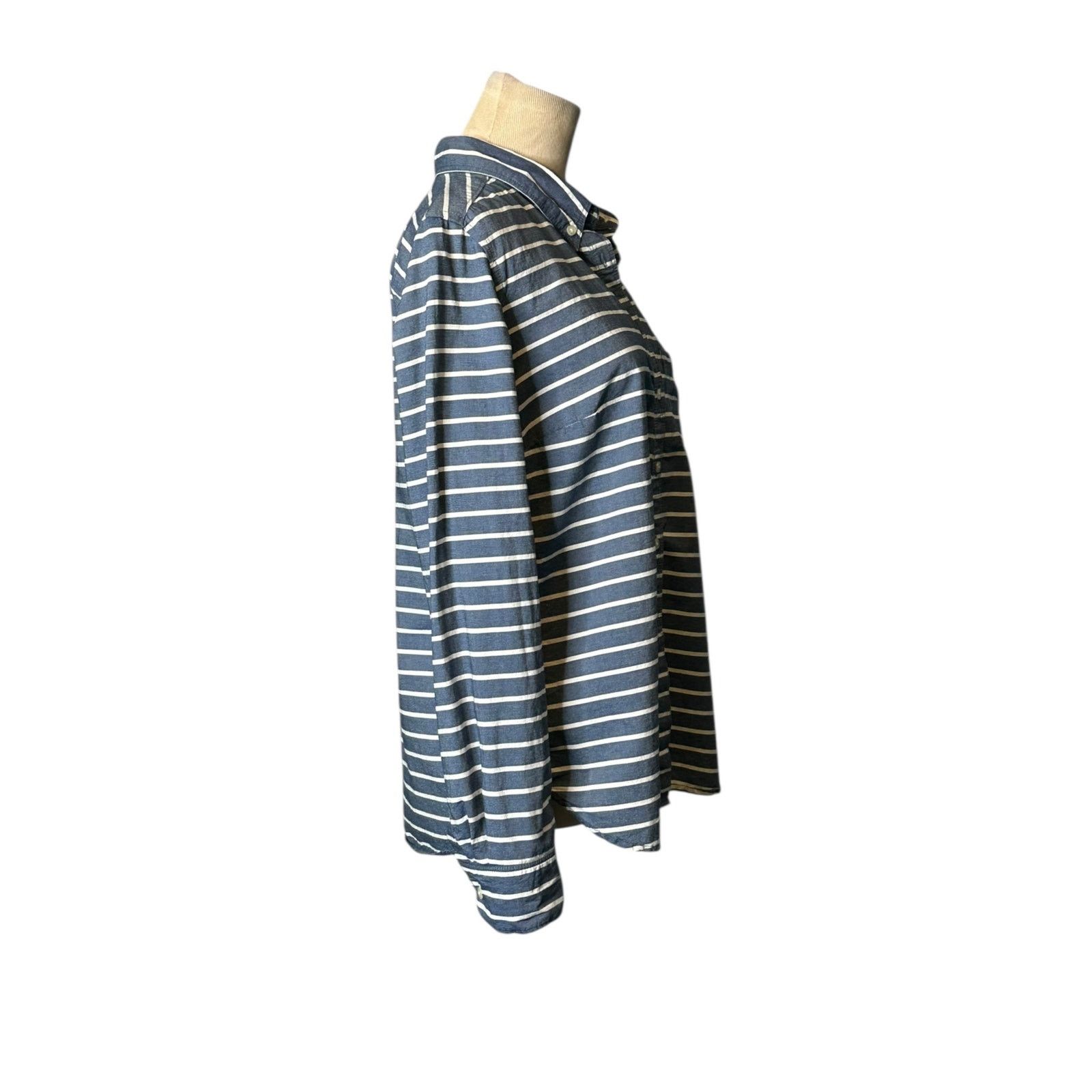 Gap Gap blue white stripes long sleeves button shirt size Small Size S / US 4 / IT 40 - 11 Thumbnail