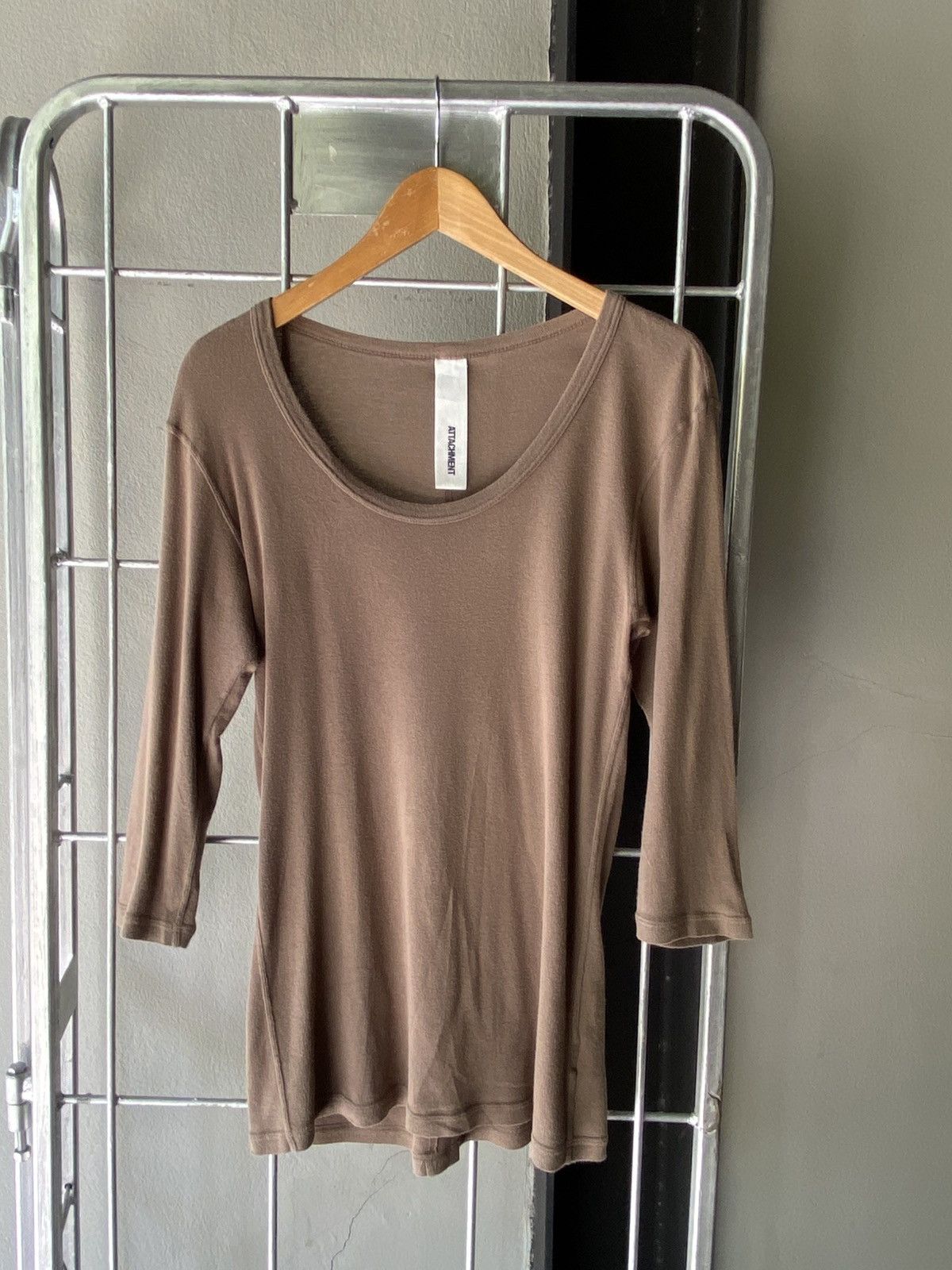 Attachment ATTACHMENT Brown three-quarter sleeve slim-fit T-shirt. Size M / US 6-8 / IT 42-44 - 9 Thumbnail