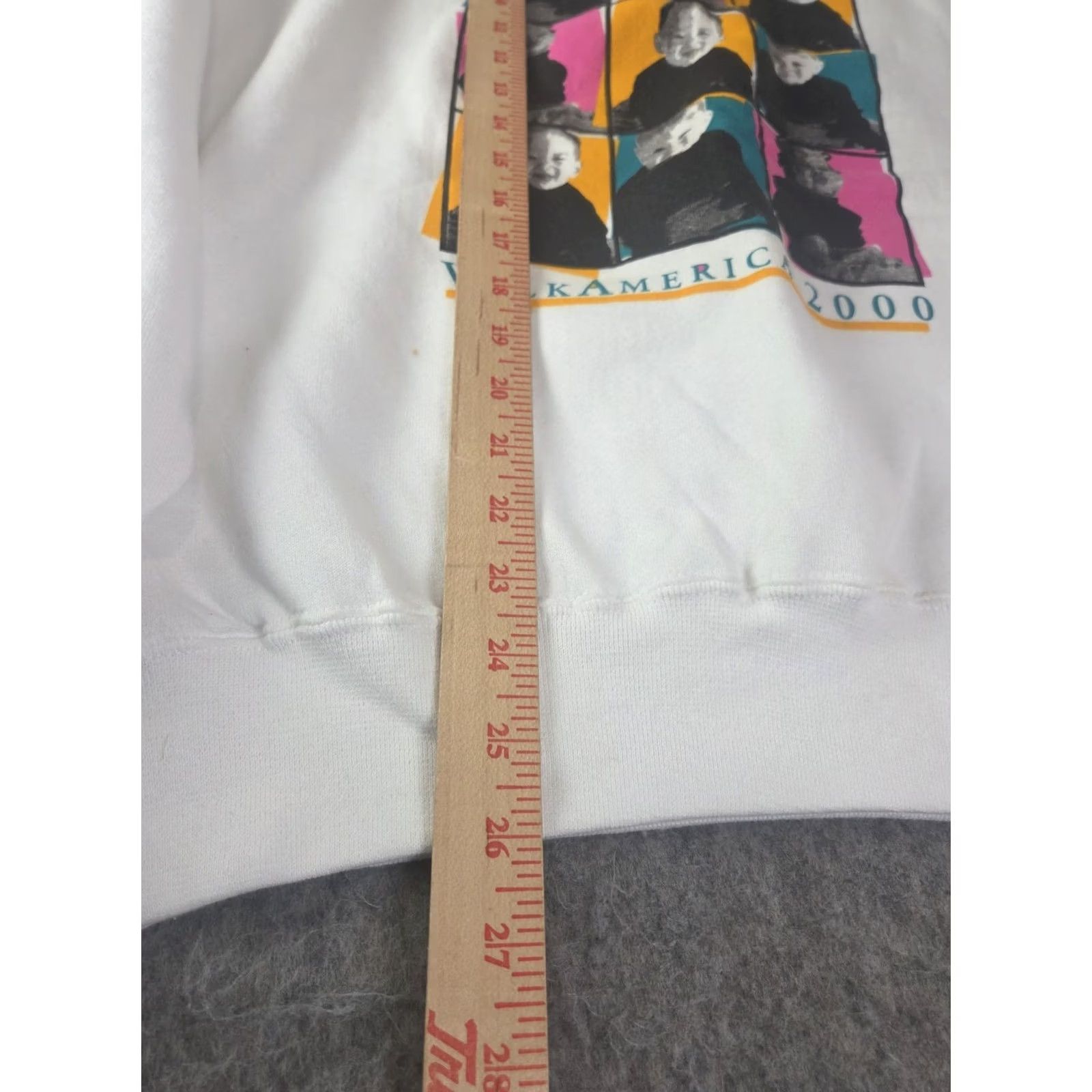 Jerzees VINTAGE Jerzees Sweatshirt Unisex Adults Long Sleeve Crew Neck White 2000 Double Sided USA Walking Size L Size US L / EU 52-54 / 3 - 7 Thumbnail