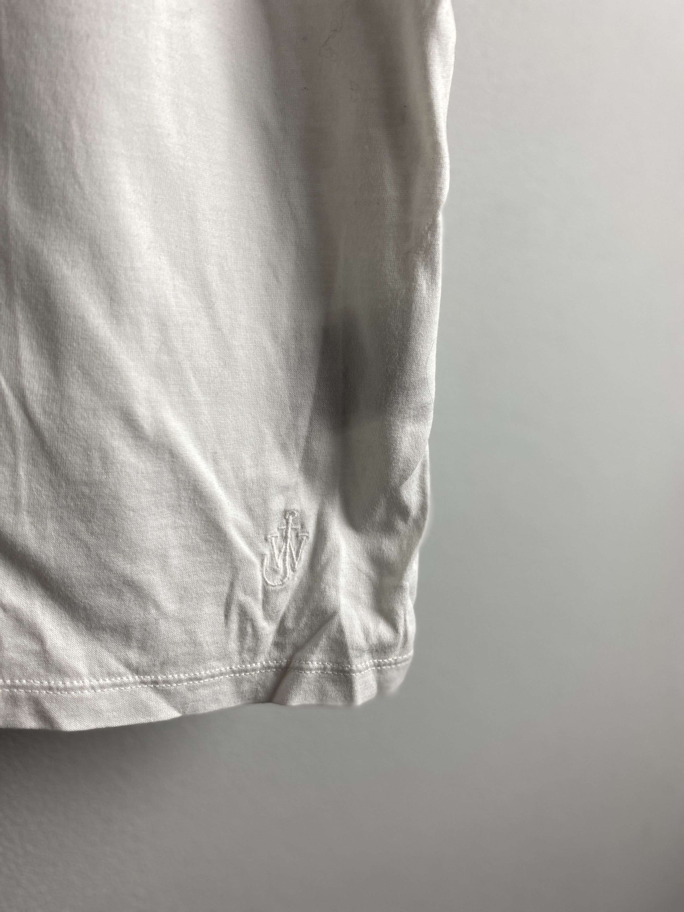 JW Anderson Uniqlo x J.W. Anderson asymmetric t-shirt tee casual Size US XL / EU 56 / 4 - 3 Thumbnail