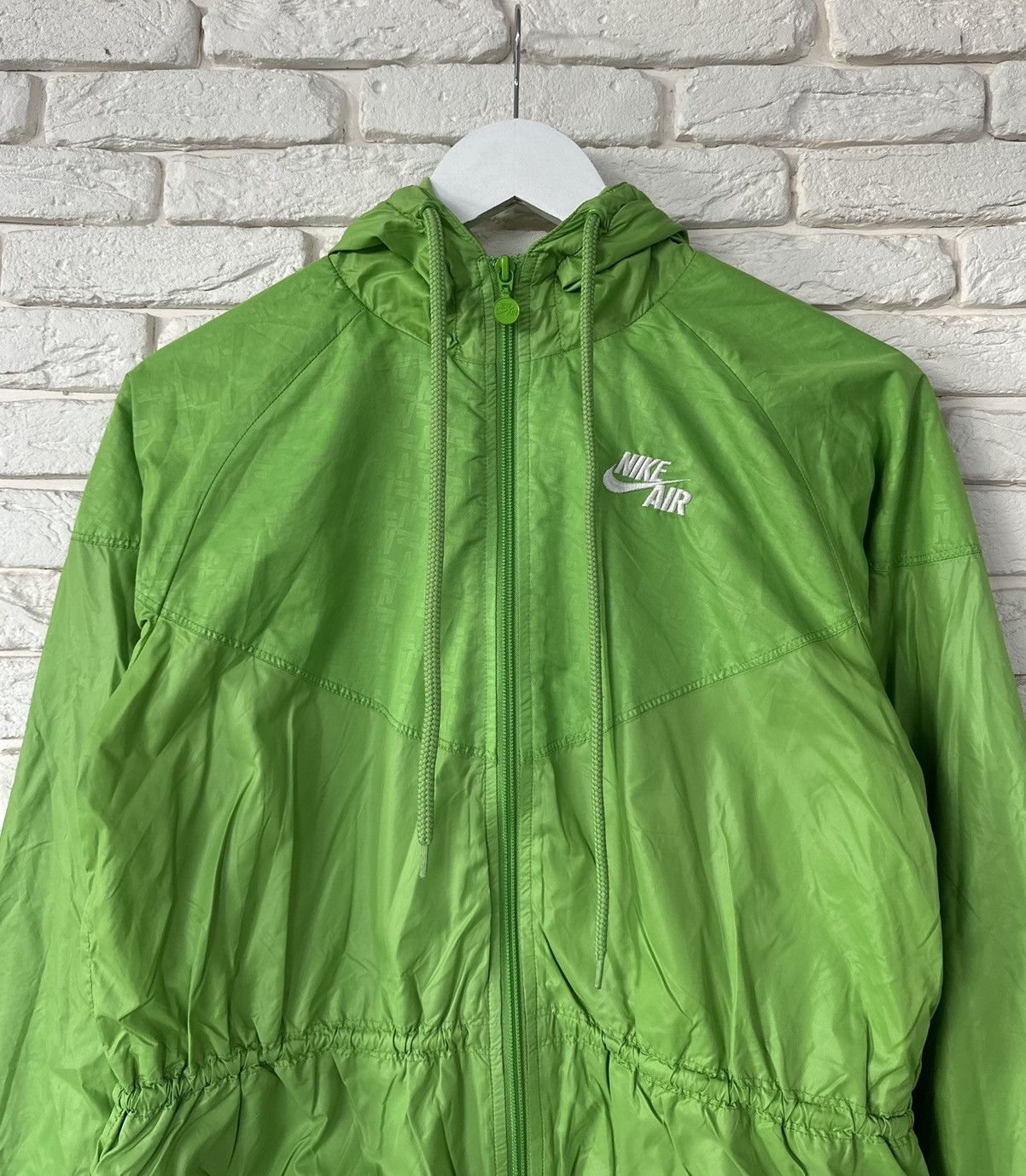 Nike × Vintage Nike Air Logo Windbreaker Jacket Zipper Women's Size S Size S / US 4 / IT 40 - 1 Thumbnail