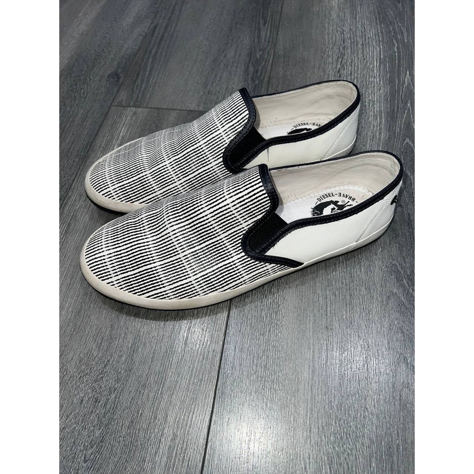 Diesel DIESEL Men's White striped leather Sneakers 10.5 S000058 Size US 9.5 / EU 42-43 - 7 Thumbnail