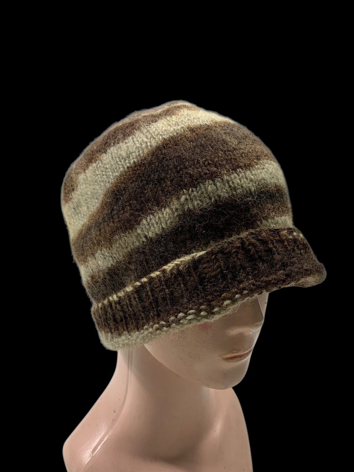 Japanese Brand Crochet knitted Beanie Hats rare Size ONE SIZE - 2 Thumbnail