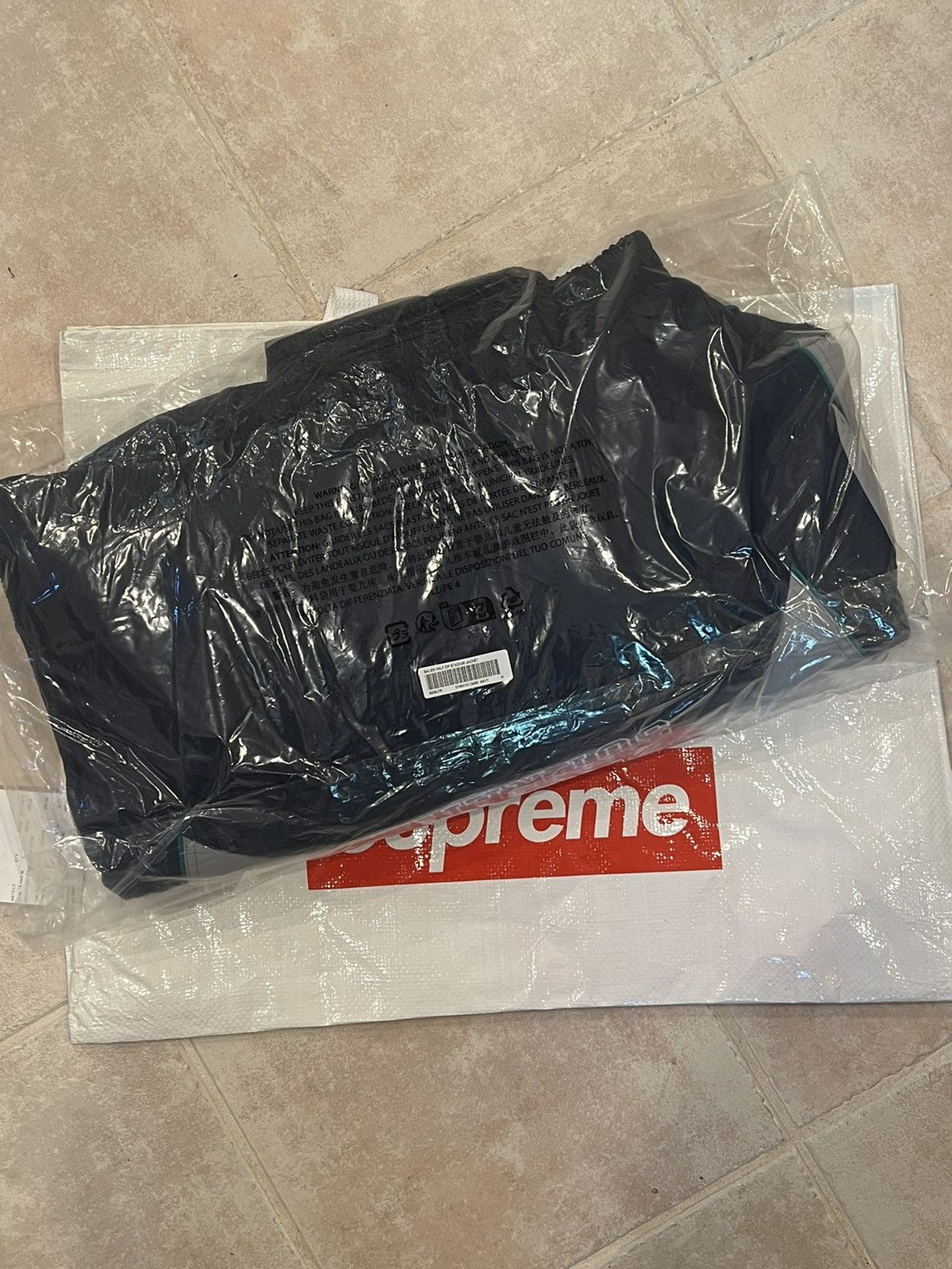 Supreme Supreme/Salem half zip stadium jacket size medium Size US M / EU 48-50 / 2 - 2 Thumbnail