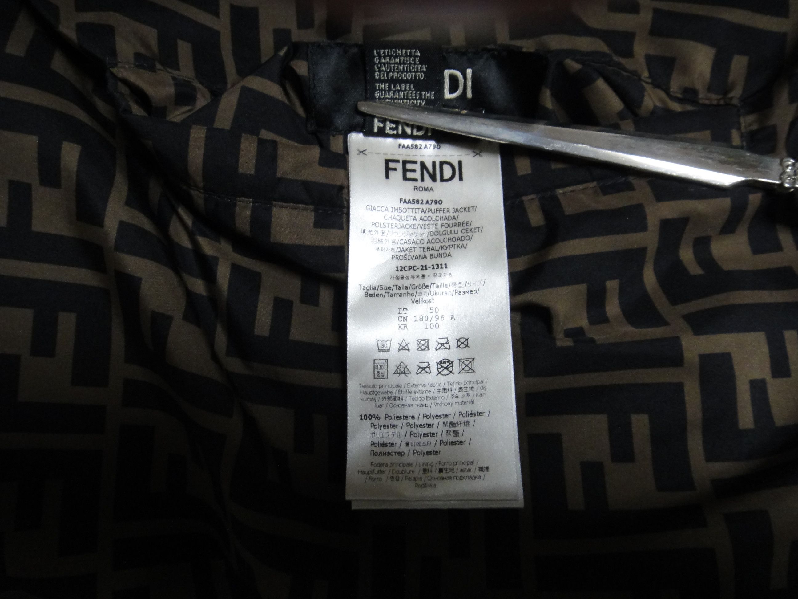 Fendi Fendi FF Zucca reversible down jacket size 50 Size US M / EU 48-50 / 2 - 6 Thumbnail