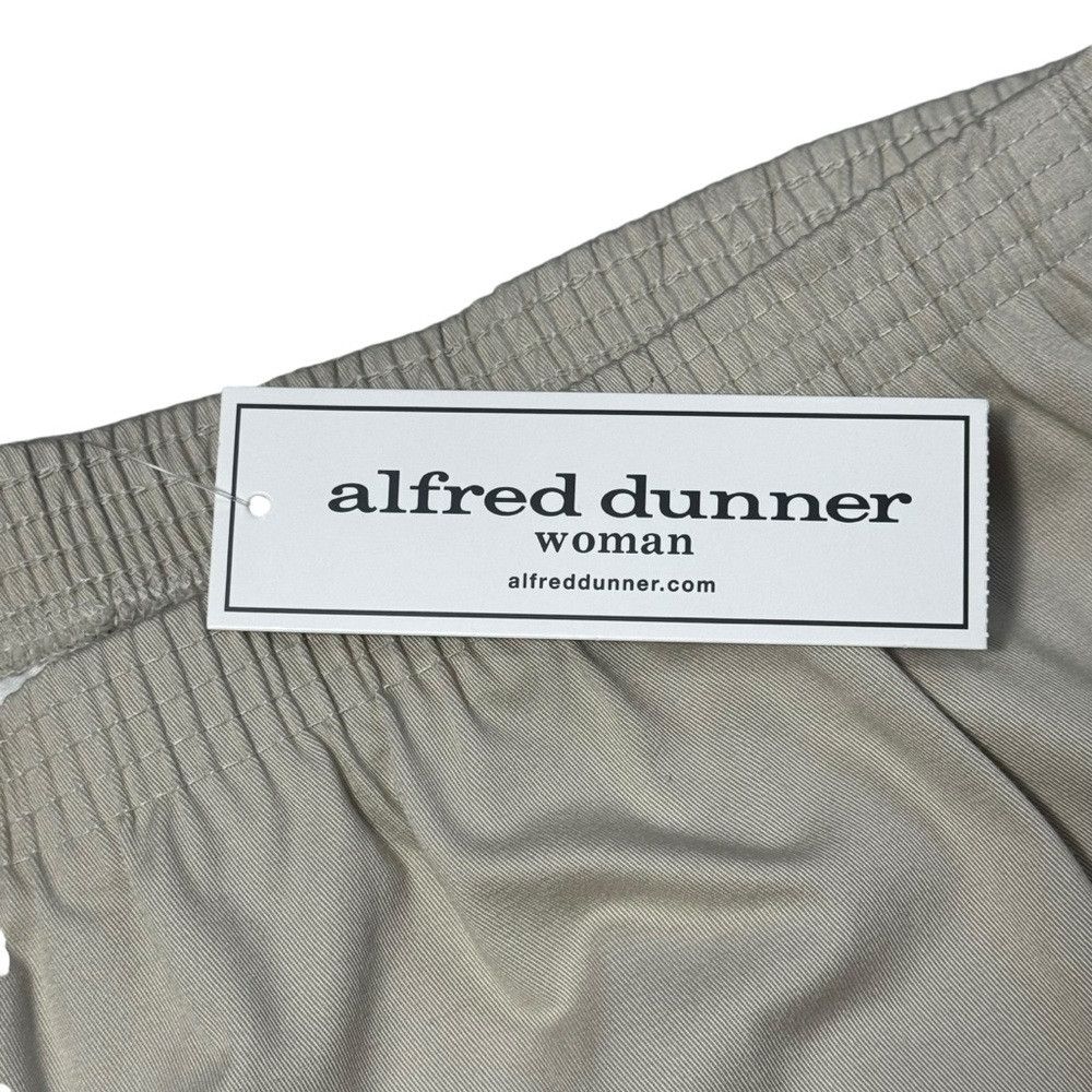 Other NWT New Alfred Dunner Soft Twill Casual Pull-On Pants Size Size 42" / US 20 - 6 Thumbnail