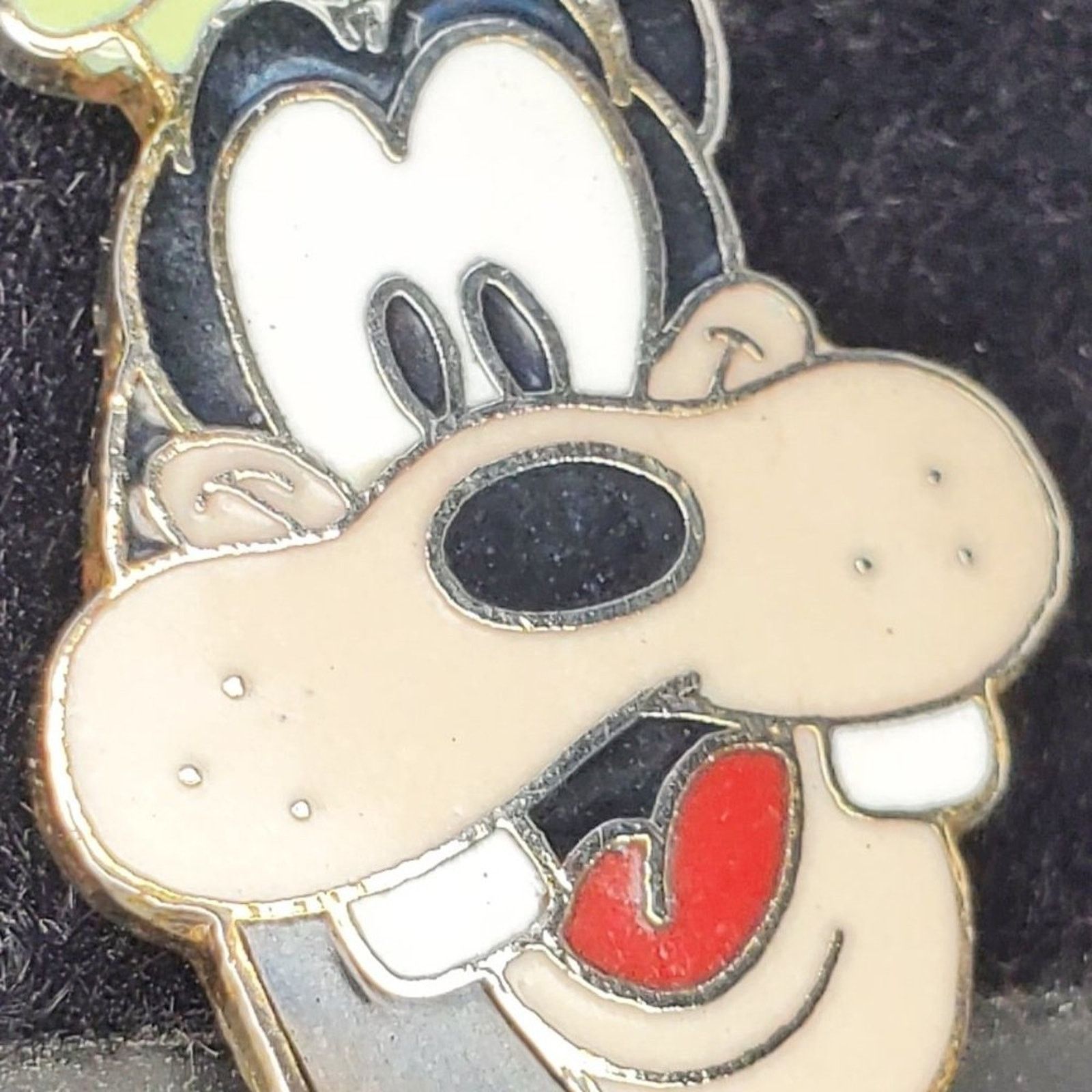 Disney Disney Designs Vintage Goofy Enamel Pin: A Classic Size ONE SIZE - 3 Thumbnail
