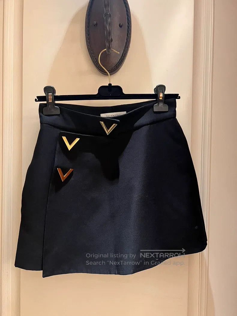 Valentino Valentino Black culottes Size 26" / US 2 / IT 38 - 1 Thumbnail