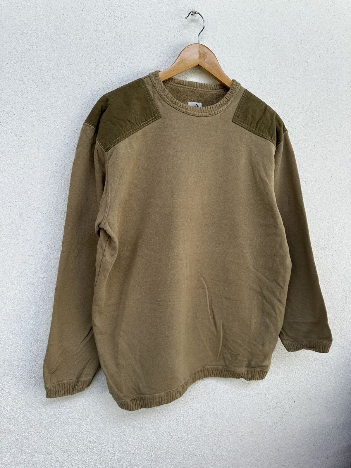 Hai Sporting Gear × Issey Miyake × Japanese Brand Hai Sporting Gear by Issey Miyake Army Patch Sweatshirt Size US L / EU 52-54 / 3 - 4 Thumbnail