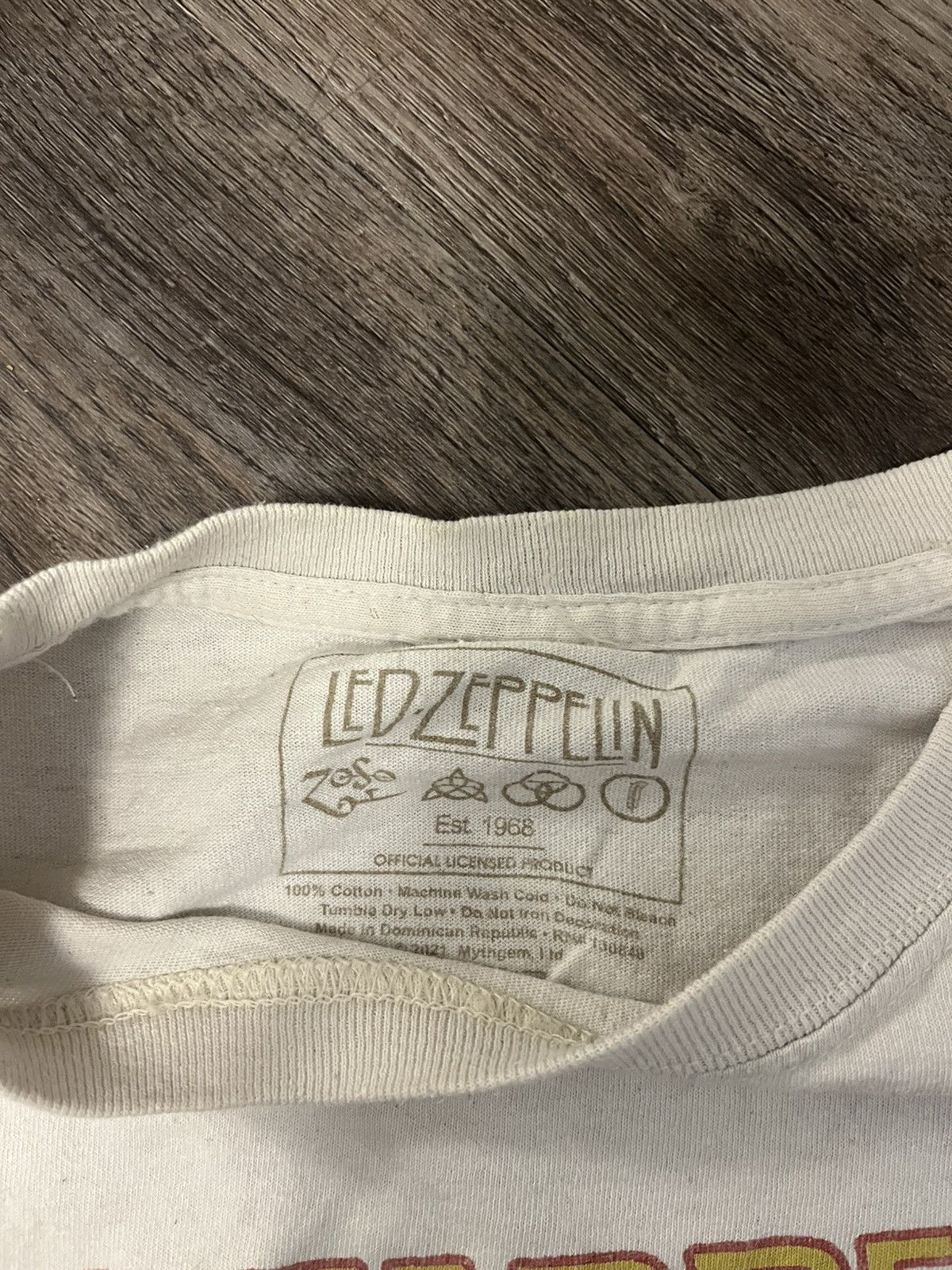 Other Cropped Led Zeppelin 1975 US Tour T-Shirt Size US L / EU 52-54 / 3 - 3 Thumbnail