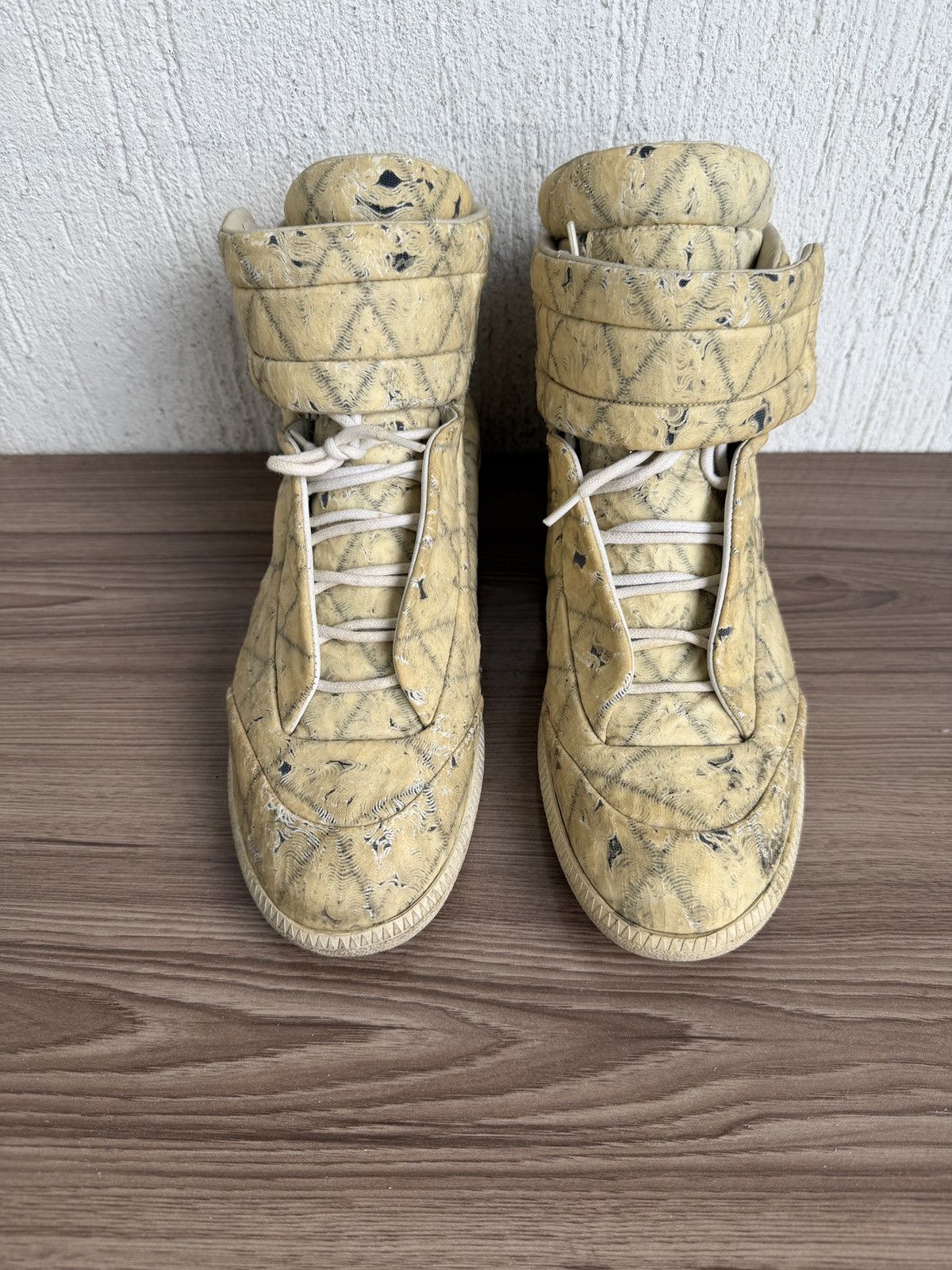 Maison Margiela 😮‍💨🔥Rare future trainers Size US 9 / EU 42 - 6 Thumbnail