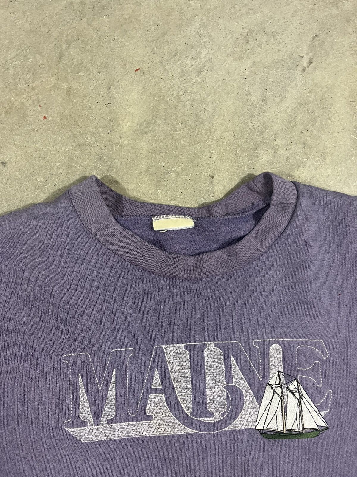 Vintage Vintage Maine Crewneck Sweatshirt Faded Purple Size US L / EU 52-54 / 3 - 6 Thumbnail