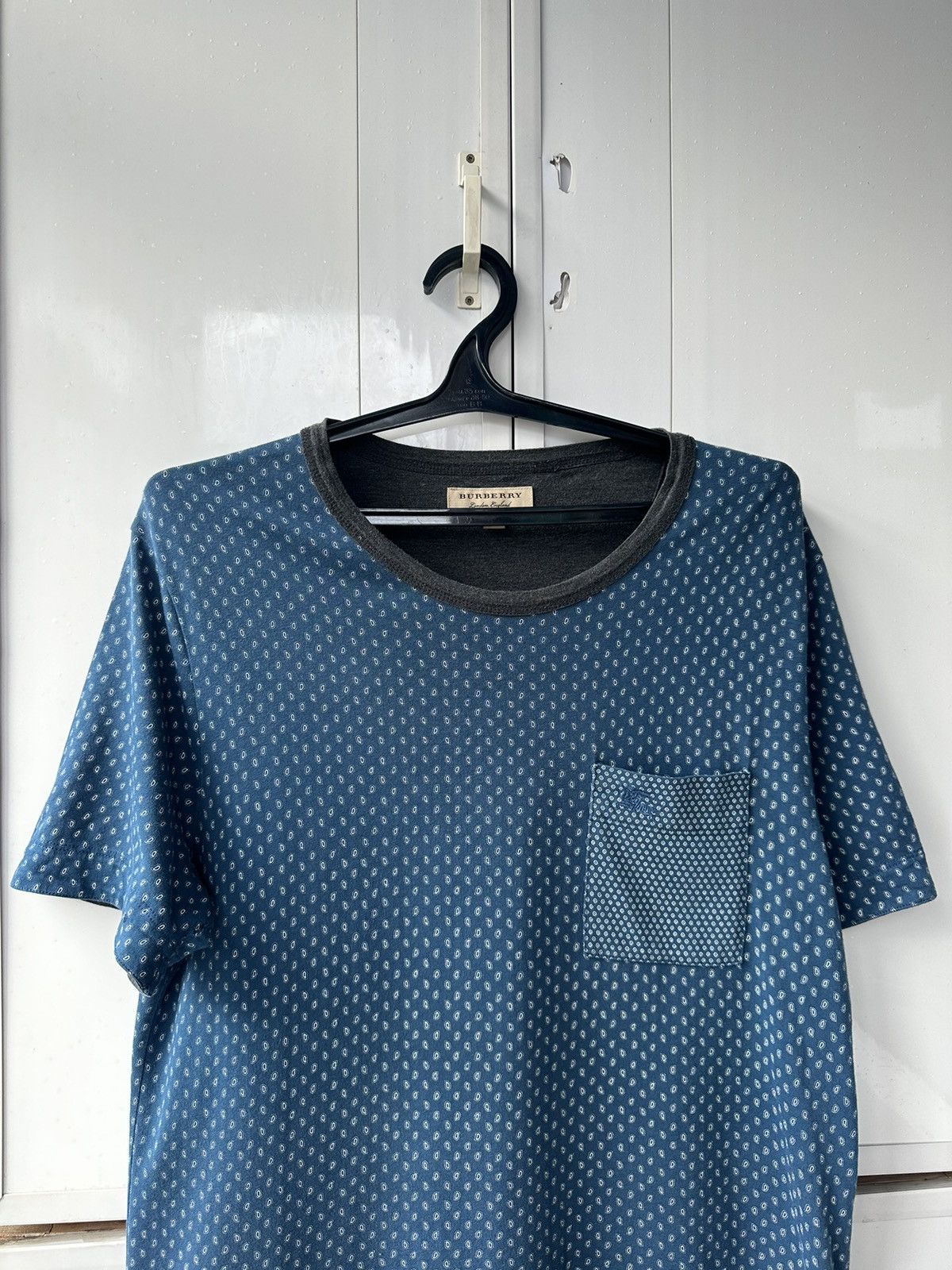 Burberry Vintage Burberry T-shirt Monogram Style Logo Size US L / EU 52-54 / 3 - 6 Thumbnail