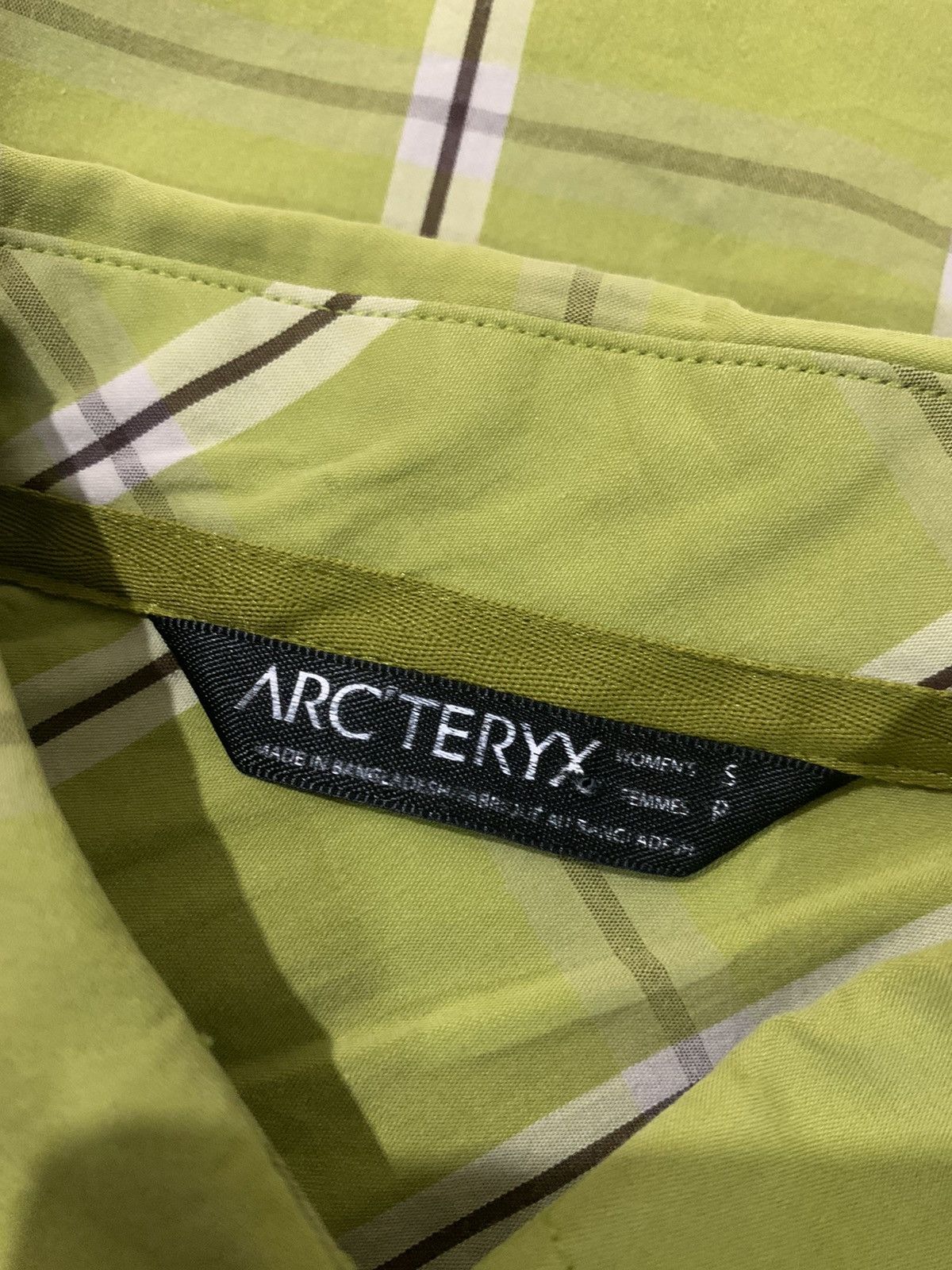 Arc'teryx Vintage Arcteryx Button Up Shirt Size M / US 6-8 / IT 42-44 - 4 Thumbnail