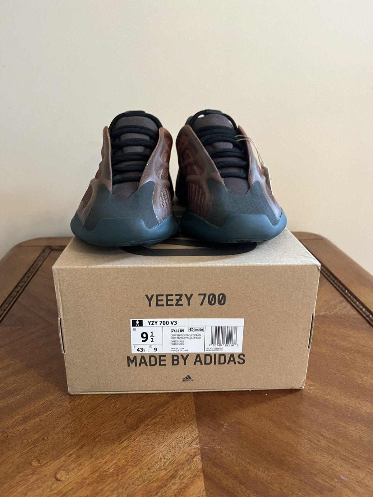 Yeezy Size 9.5M -adidas Yeezy 700 V3 Copper Fade Size US 9.5 / EU 42-43 - 8 Thumbnail
