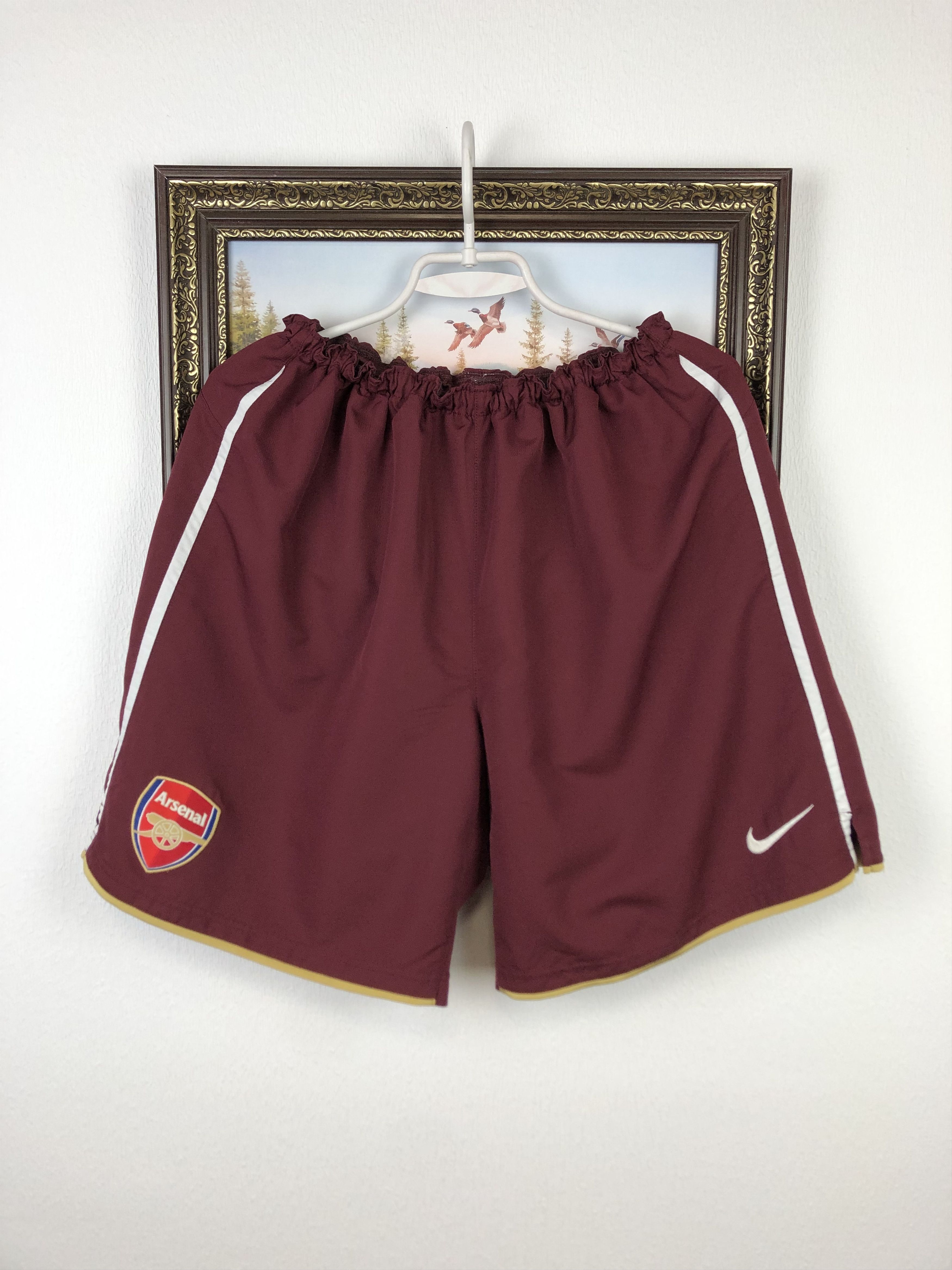 Nike Vintage Nike Arsenal Highbury Football Shorts Soccer L Size US 34 / EU 50 - 1 Thumbnail
