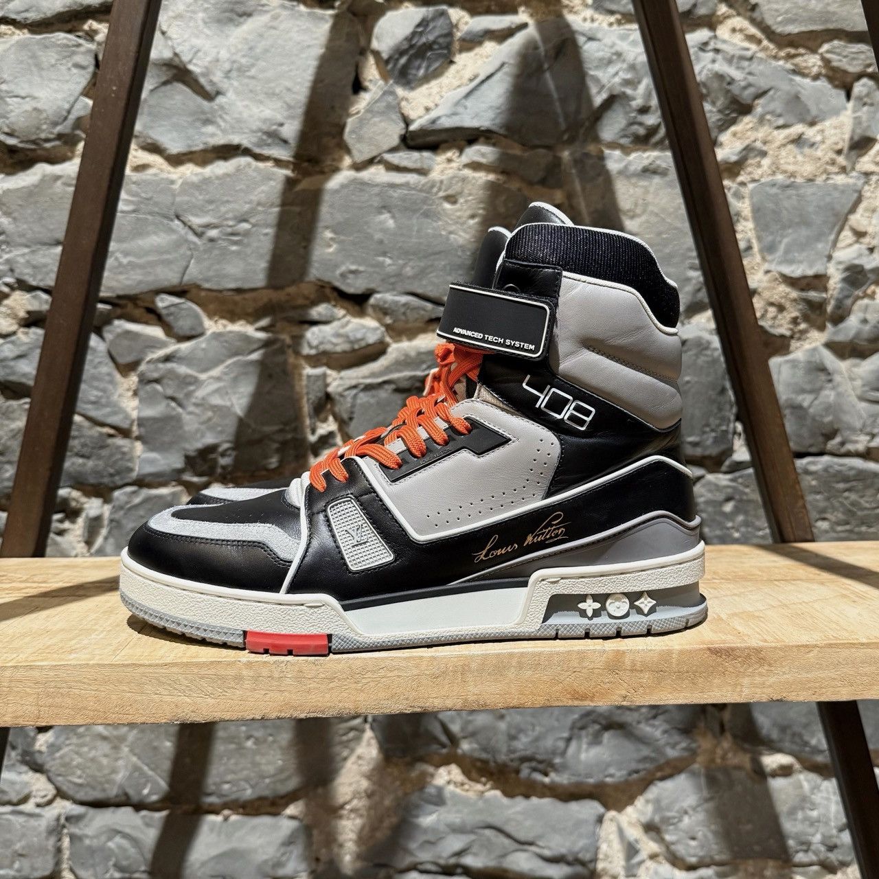 Louis Vuitton Louis Vuitton Black Grey LV Trainer 408 High-top Sneakers Size US 8.5 / EU 41-42 - 6 Thumbnail