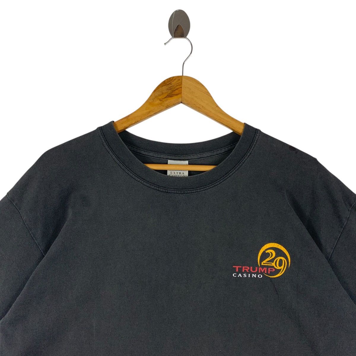 Band Tees × Gildan × Vintage Vintage MARC ANTHONY trump 29 casino opening tee Size US L / EU 52-54 / 3 - 3 Thumbnail
