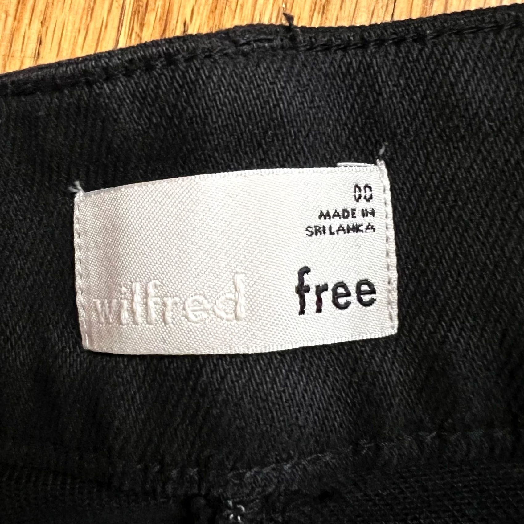 Vintage Wilfred Free Aritzia Pants Womens 00 Black Modern Cargo Ankle Crop Womens Pants 00 Black Cropped Ankle Cargo Womens Size 24" / US 00 / IT 34 - 5 Thumbnail