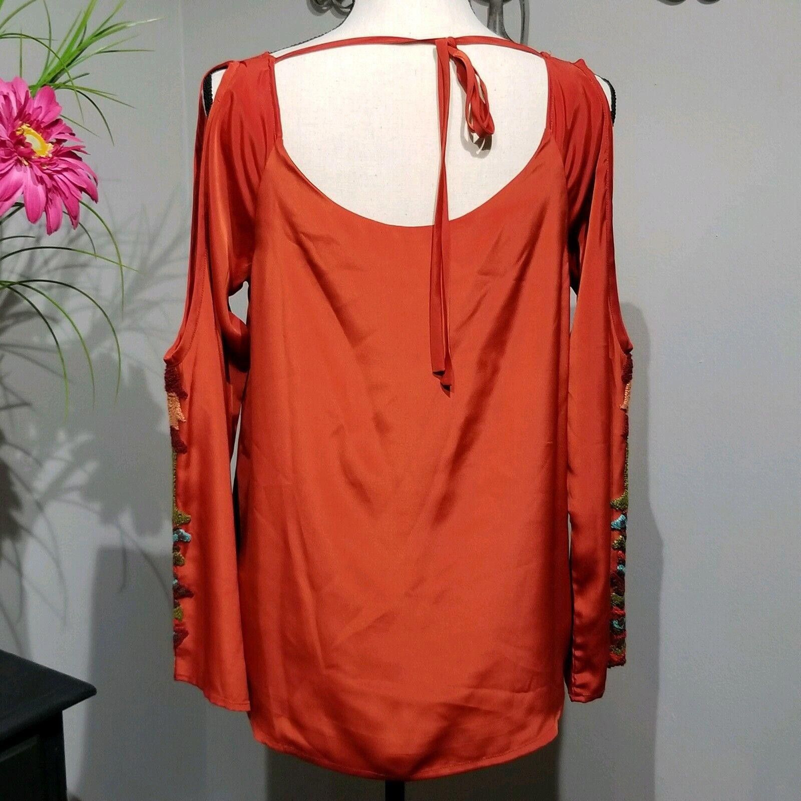 Designer Judith March Top Medium Orange Cold Shoulder Embroidered Size M / US 6-8 / IT 42-44 - 2 Thumbnail