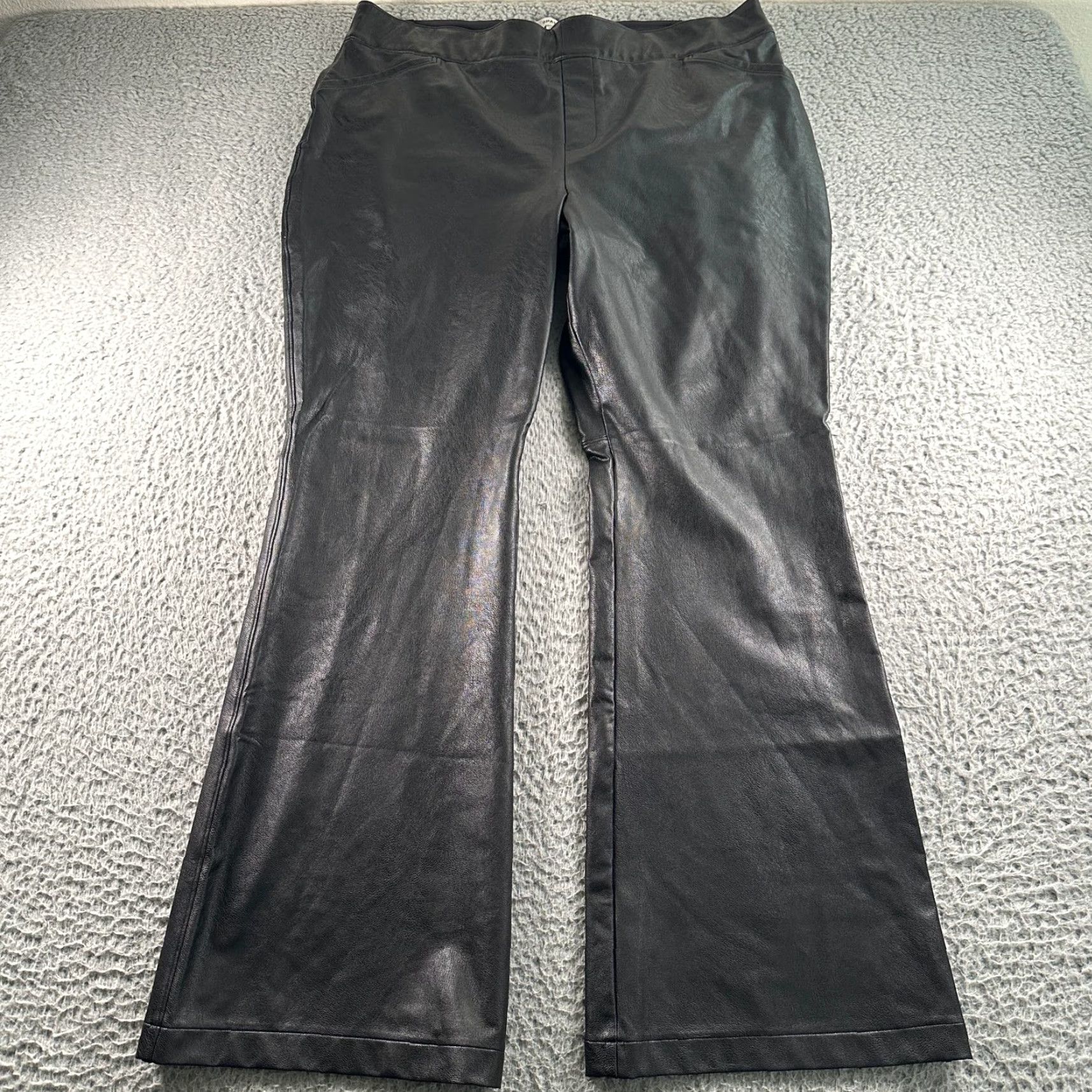 Spanx SPANX Pants Womens 3X Leather-Look Pull On Flare Black Faux Leather Wide Leg Size 40" / US 18 - 2 Thumbnail