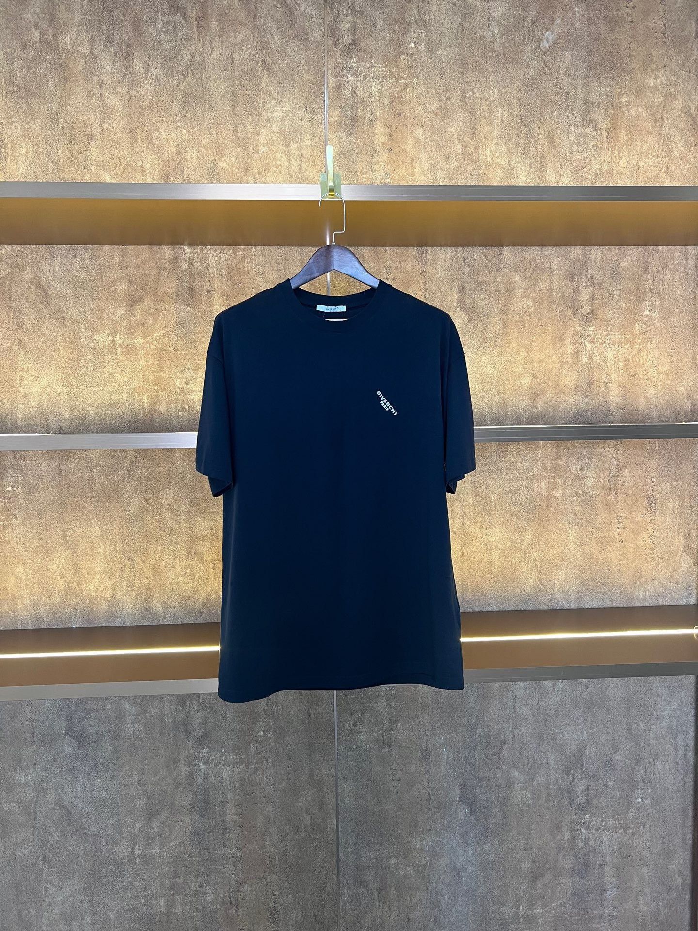 Givenchy Givenchy Slogan Short Sleeve Tee Size US XL / EU 56 / 4 - 1 Thumbnail