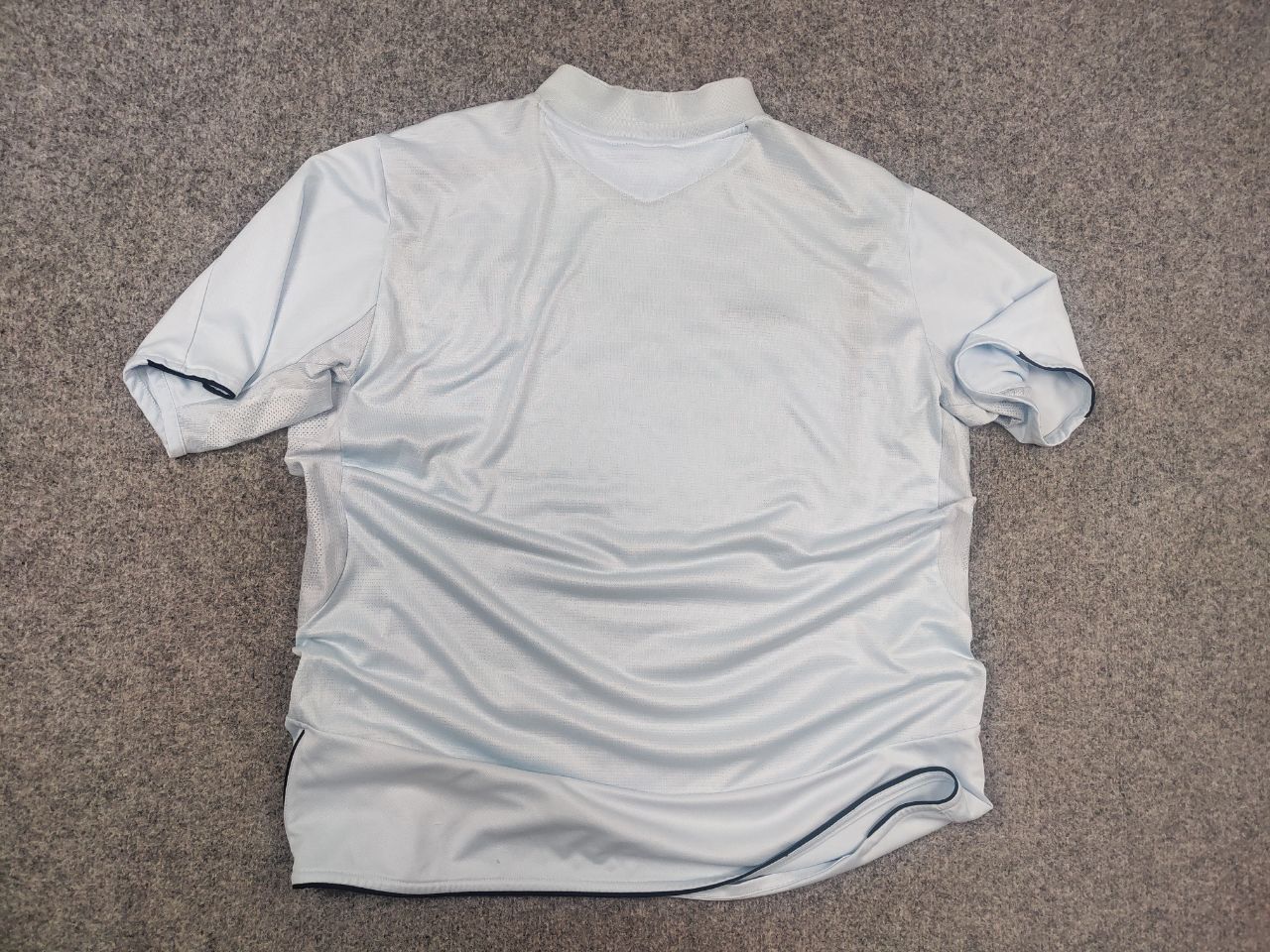 Umbro Vintage Chelsea Umbro 2005 06 Away soccer Jersey T-Shirt Size US XL / EU 56 / 4 - 10 Thumbnail