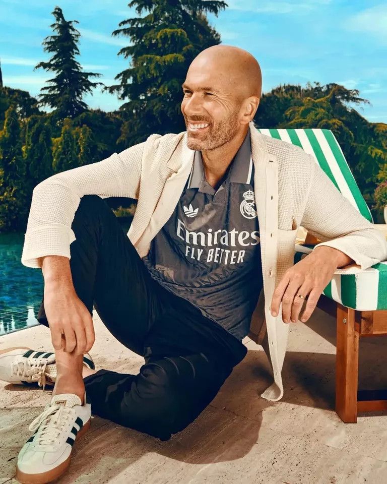 Adidas REAL MADRID 2024 2025 THIRD FOOTBALL SHIRT SOCCER JERSEY Size US XXL / EU 58 / 5 - 10 Thumbnail