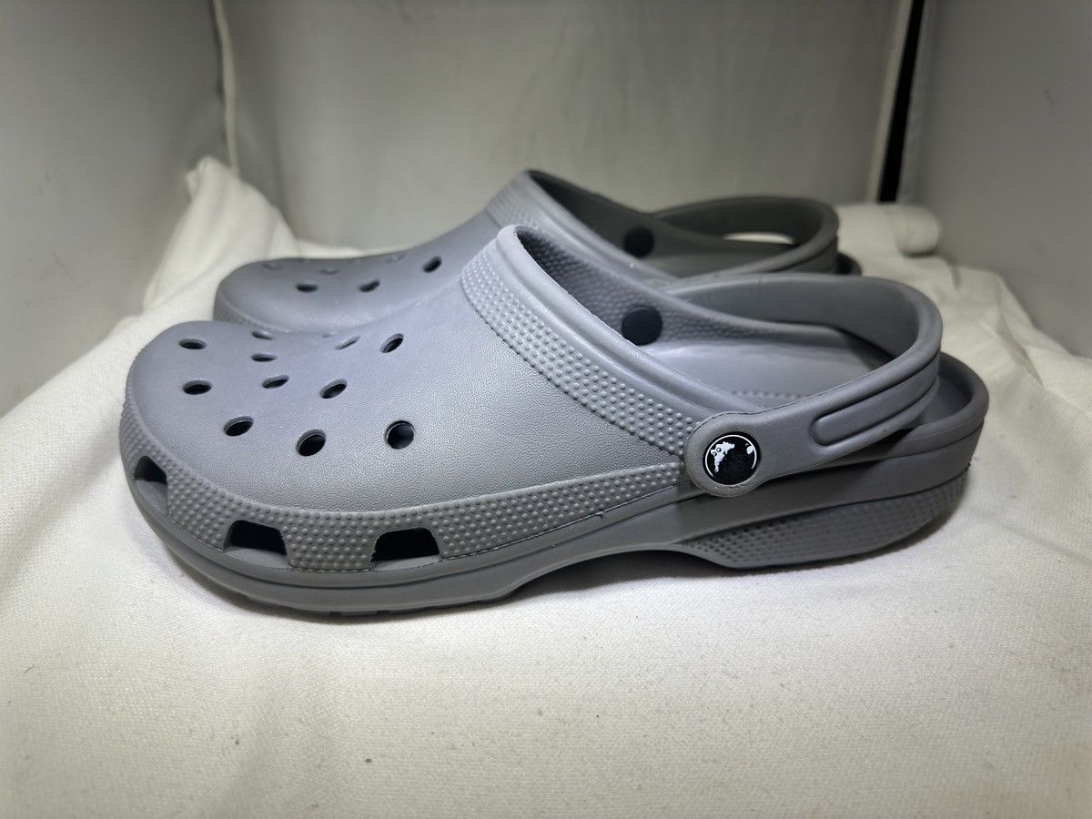 Crocs PreOwned Crocs Sandal Gray Men's 10 Women's 12 Size US 10 / EU 43 - 1 Thumbnail