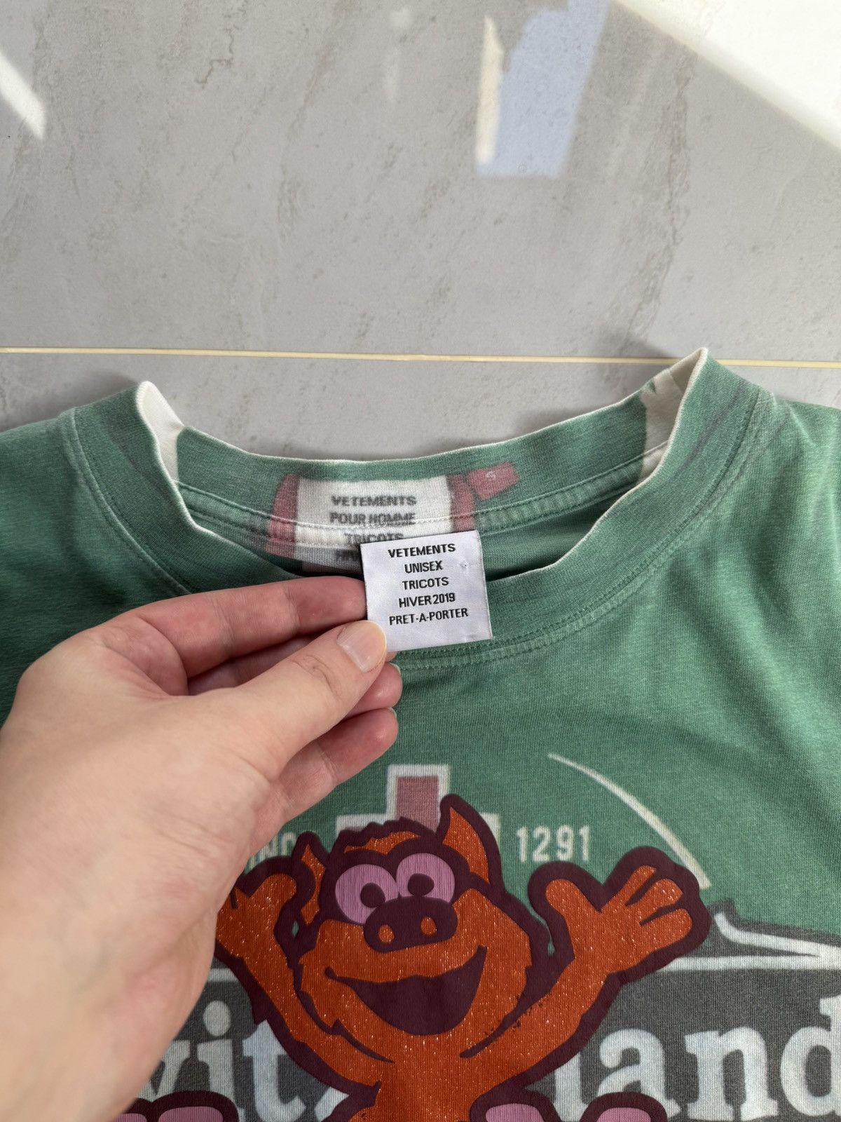 Vetements Vetements AW18 Loeil Hug Me tshirt Sz. S Size US S / EU 44-46 / 1 - 5 Thumbnail