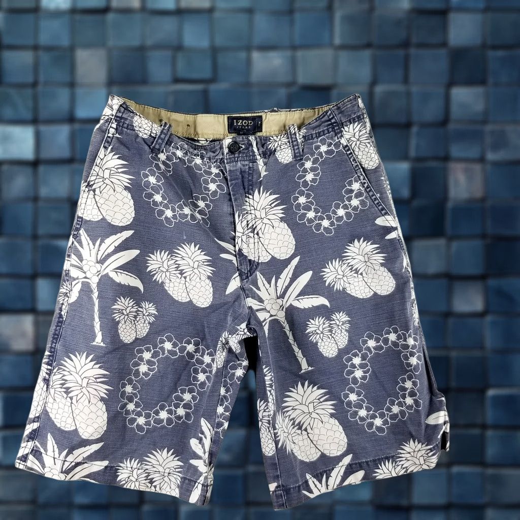 Izod IZOD Shorts Men 30W Denim Pineapple AOP Hawaiian Floral Lei Garland Floral Denim Pineapple Hawaii Mens 30W Size US 30 / EU 46 - 1 Thumbnail