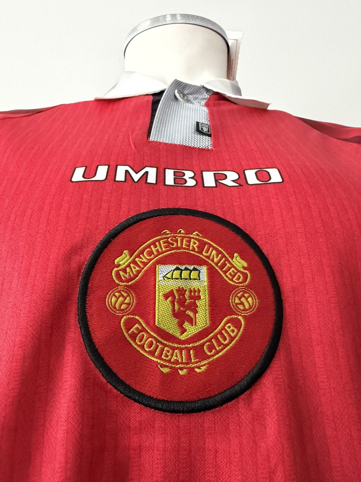 Umbro Eric Cantona #7 Manchester United Red New Men Soccer Jersey Size US S / EU 44-46 / 1 - 7 Thumbnail