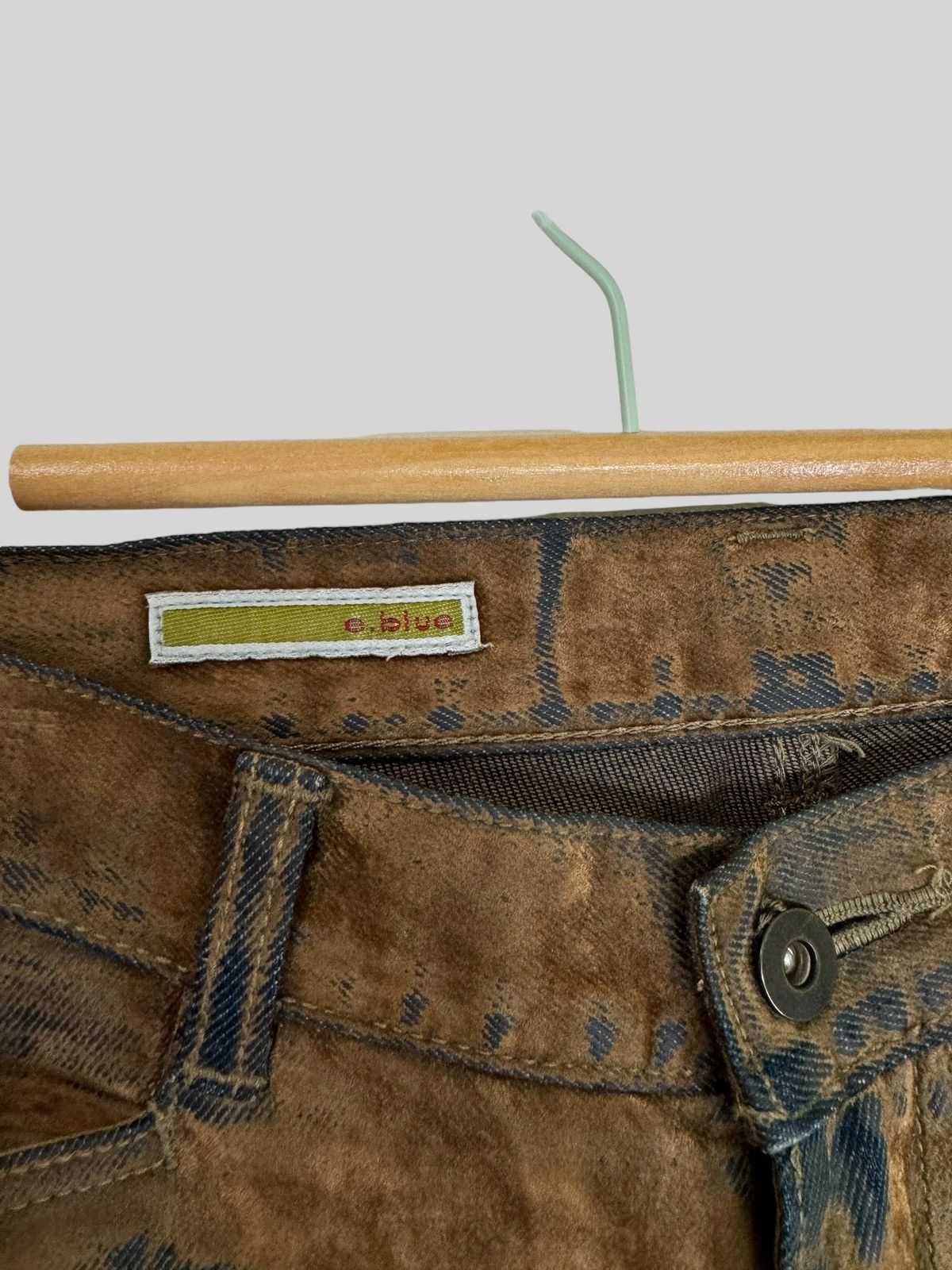 Tornado Mart VINTAGE E.BLUE RAINBOW CLAW MARKS BROWN DISTRESSED JEAN Size US 29 - 9 Thumbnail