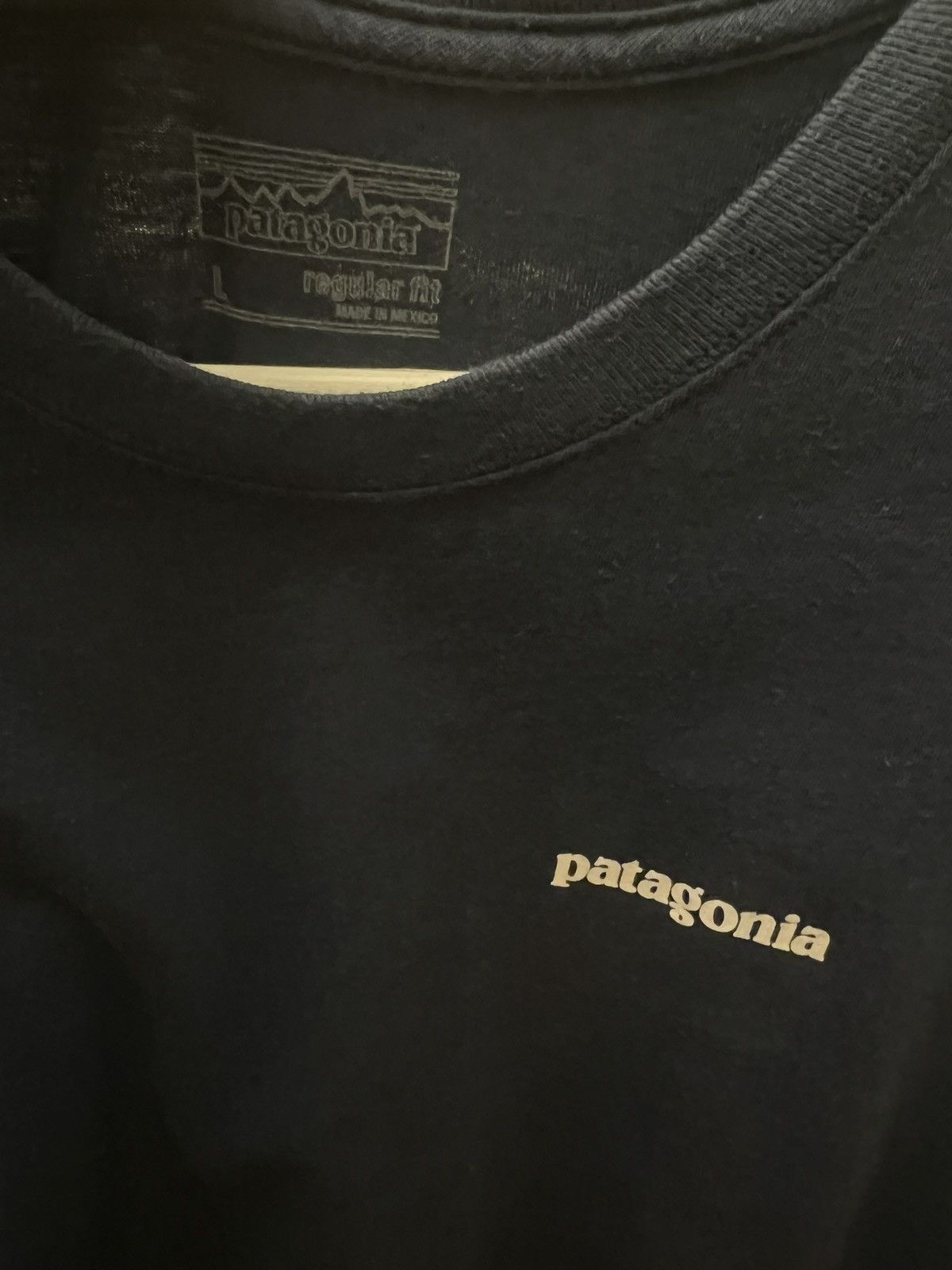 Patagonia Patagonia navy blue XL long sleeve t shirt men’s XL Size US XL / EU 56 / 4 - 7 Thumbnail