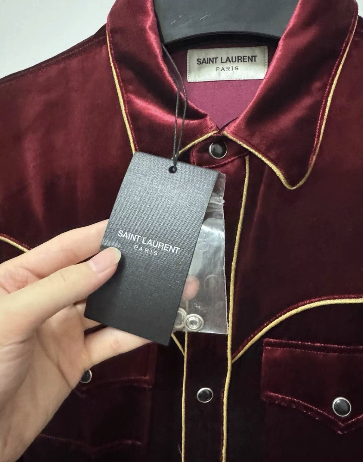 Saint Laurent Paris Saint Laurent (SLP) 16FW Palace Gold Thread Red Velvet Shirt Size US S / EU 44-46 / 1 - 5 Thumbnail