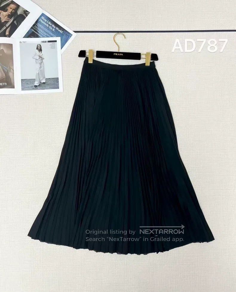 Balenciaga Balenciaga Pleated Skirt Size 39" - 1 Thumbnail